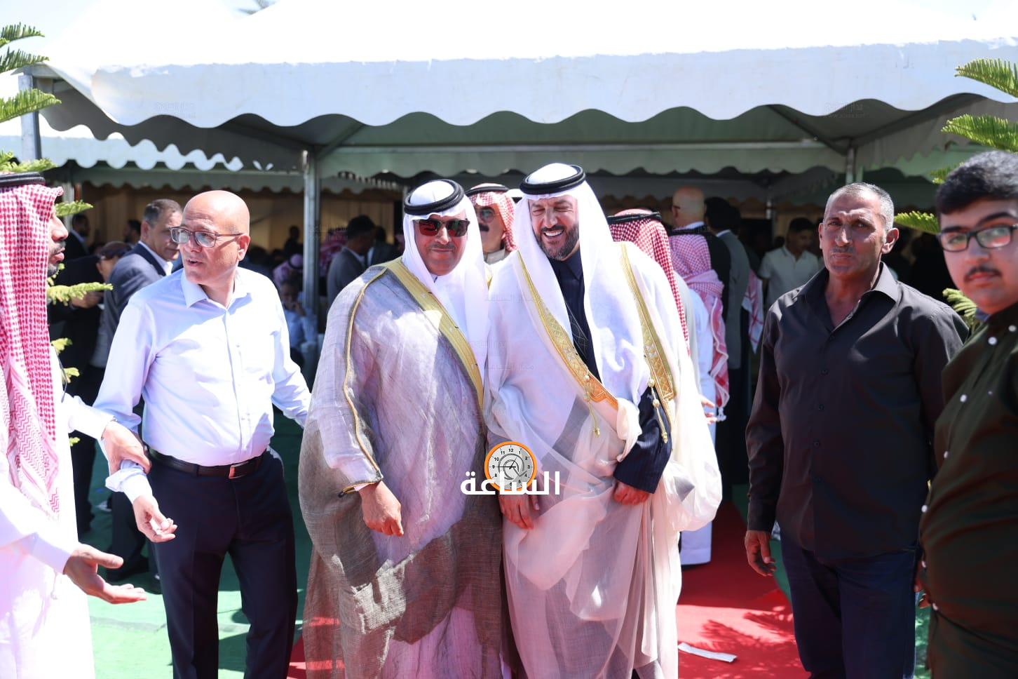 Madar Al-Saa Images 0.2598207386720439