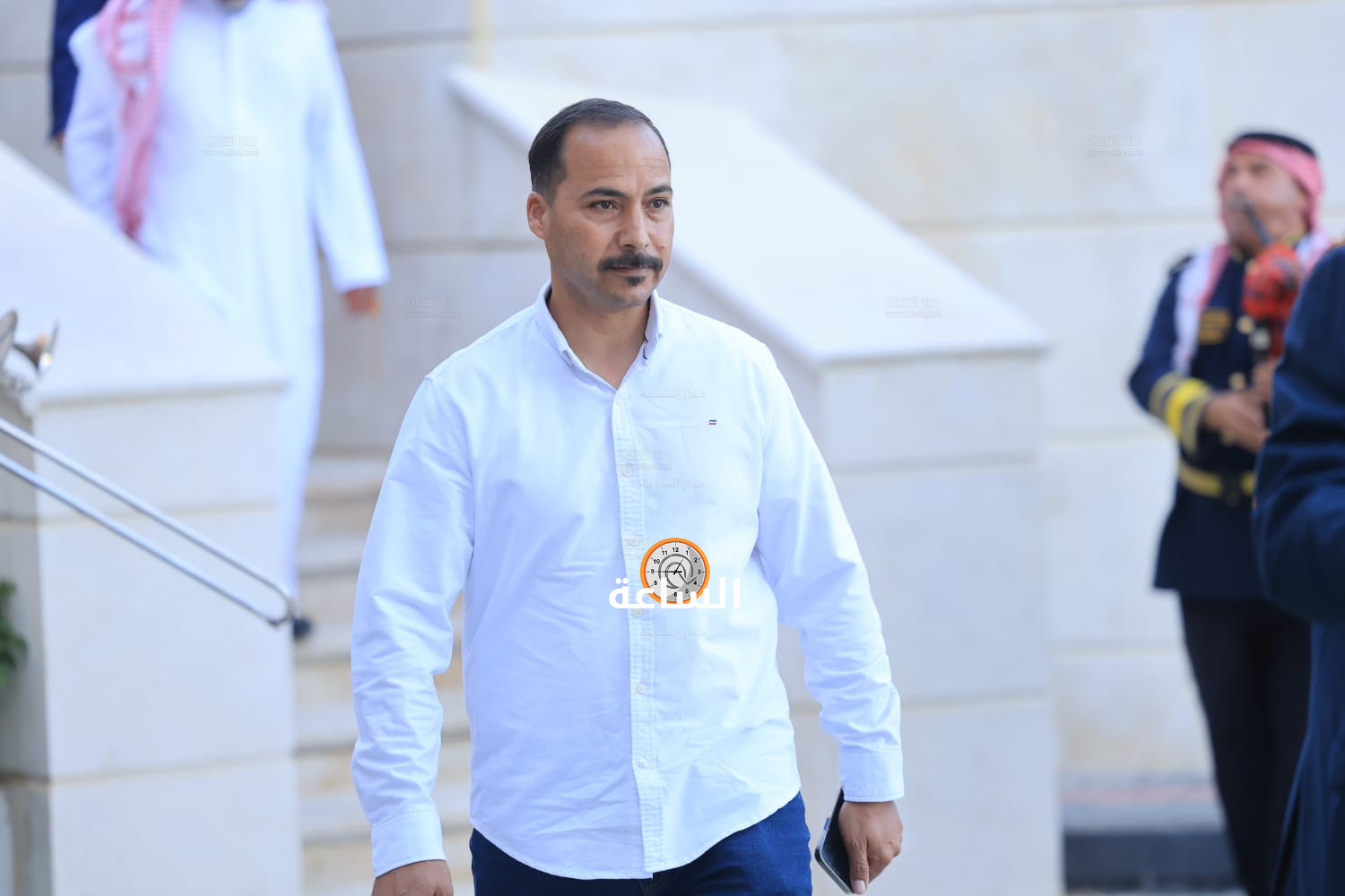 Madar Al-Saa Images 0.7819676411832032
