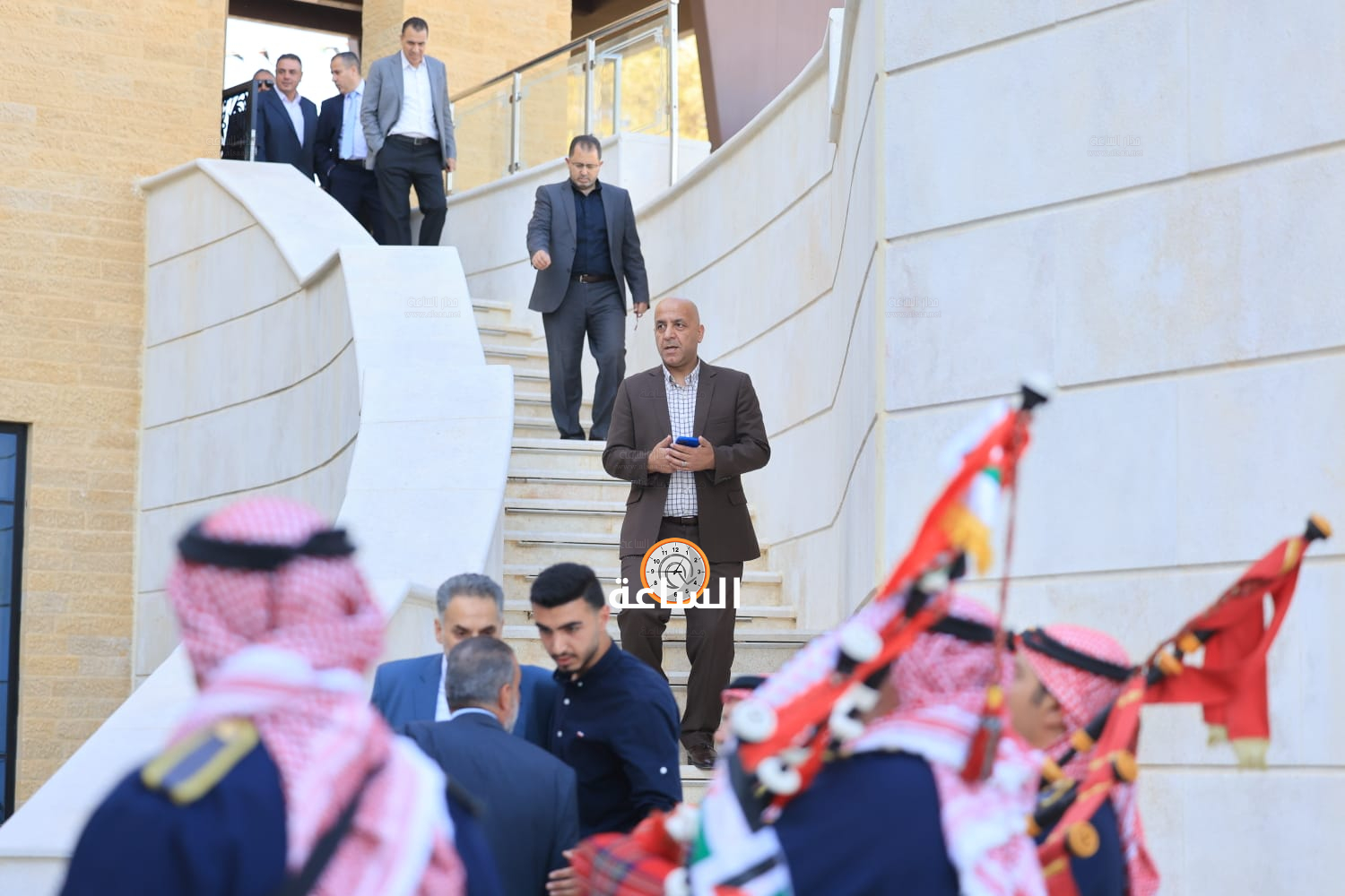 Madar Al-Saa Images 0.7875441876794046