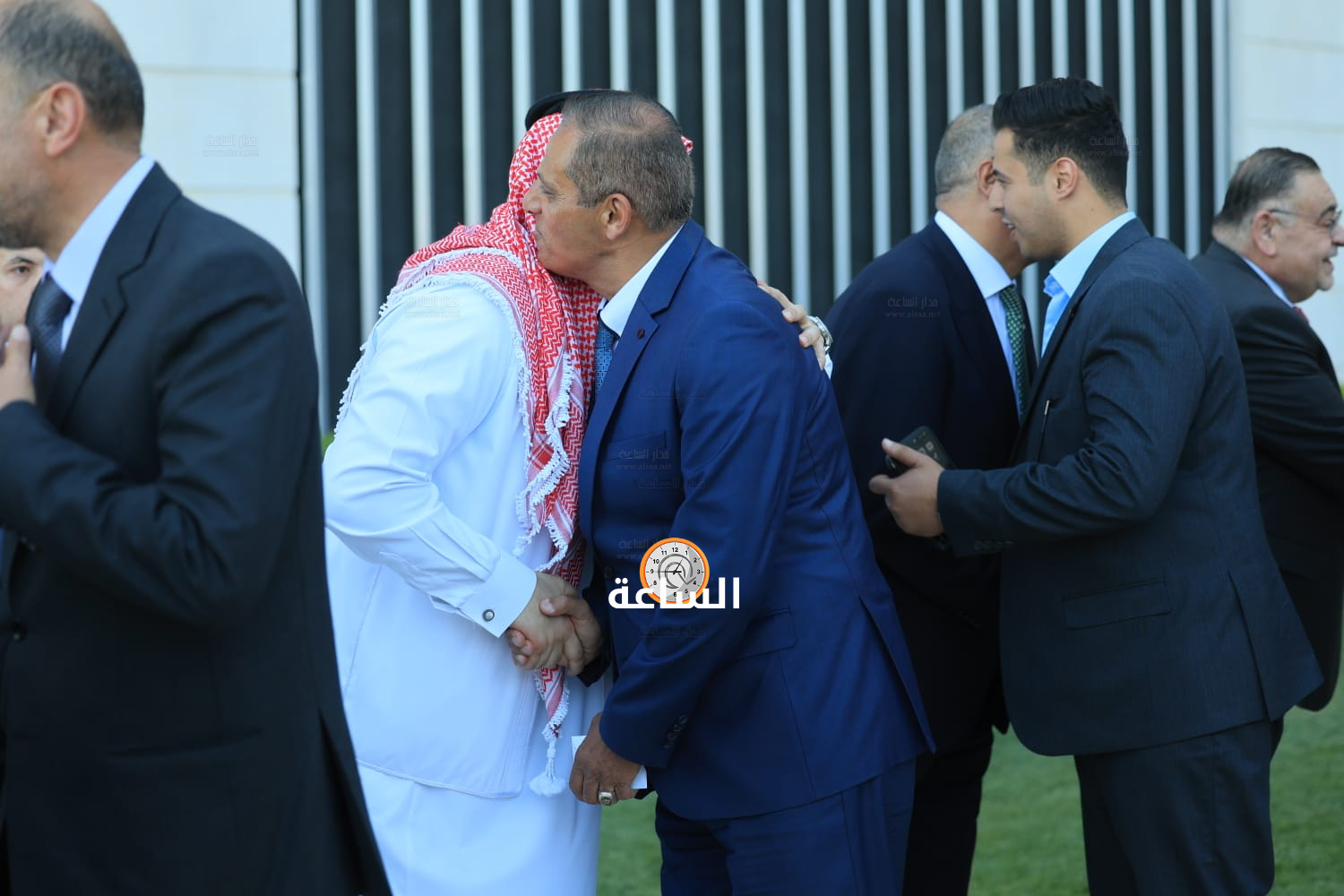 Madar Al-Saa Images 0.4561218378589105