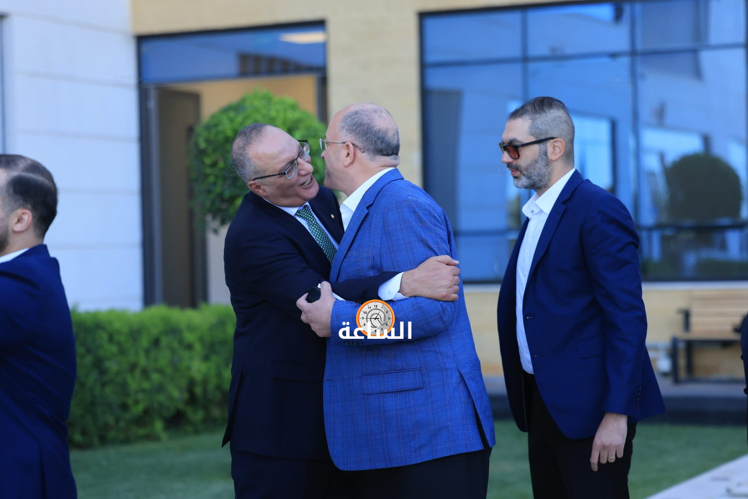 Madar Al-Saa Images 0.5137546690851967