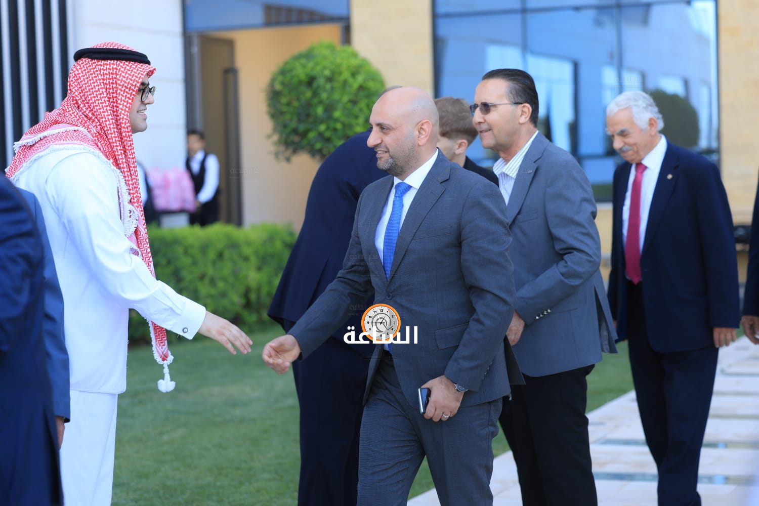 Madar Al-Saa Images 0.6891517316553251