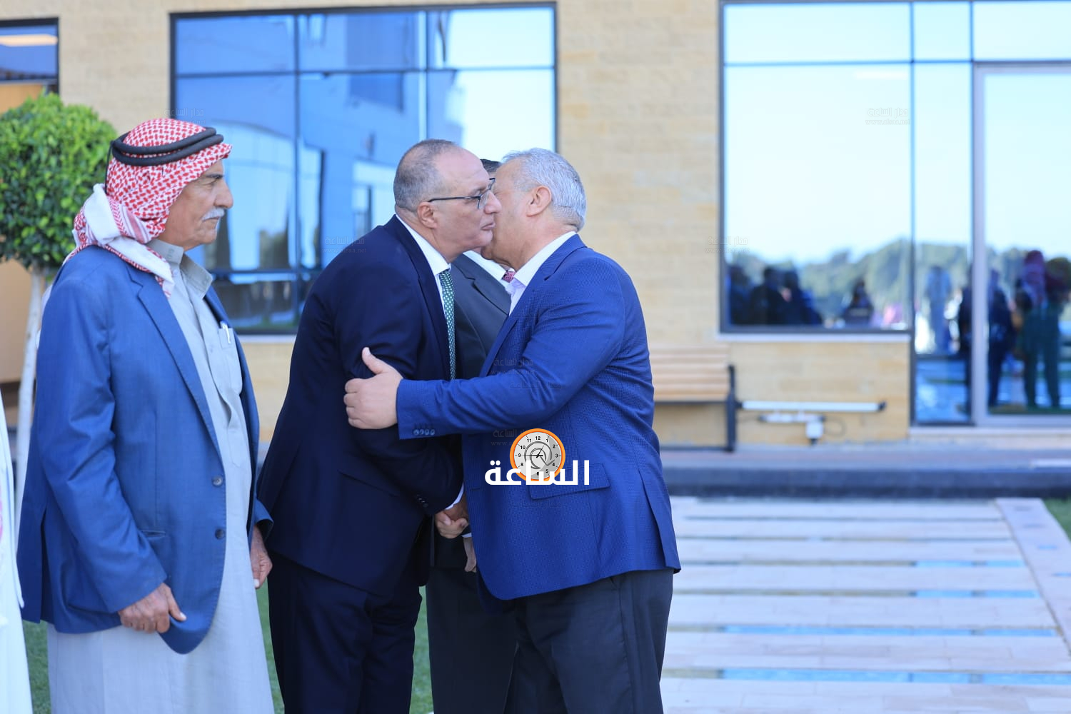 Madar Al-Saa Images 0.35745646775675255
