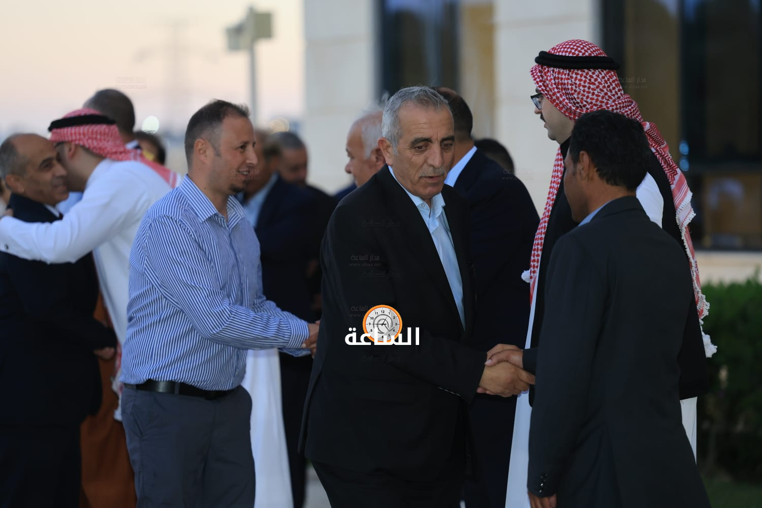 Madar Al-Saa Images 0.03768925155578373
