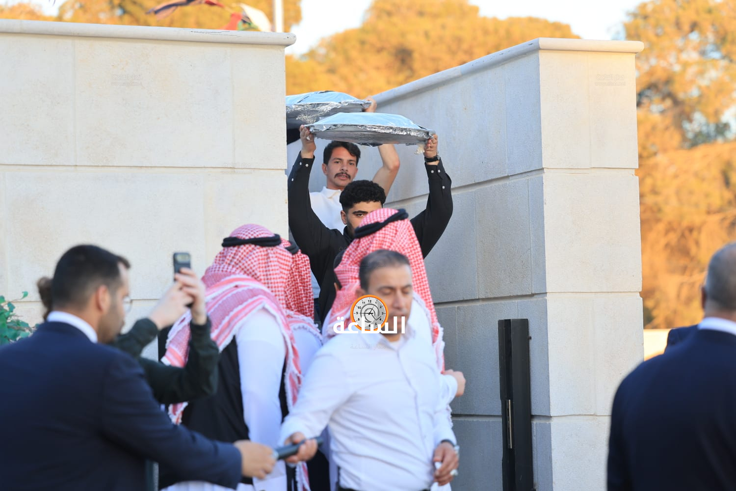 Madar Al-Saa Images 0.0871963392020143