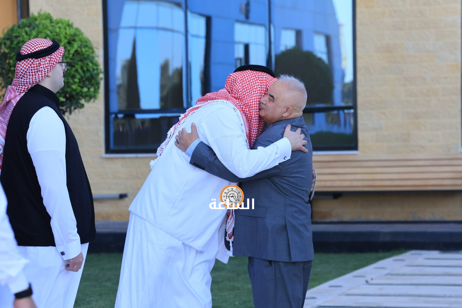 Madar Al-Saa Images 0.57070221610865