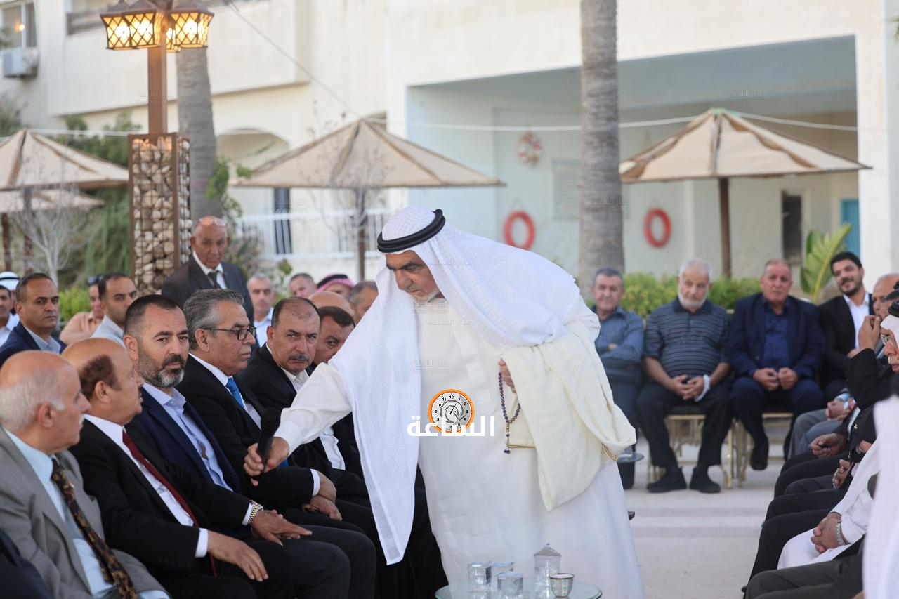 Madar Al-Saa Images 0.04292279435275015