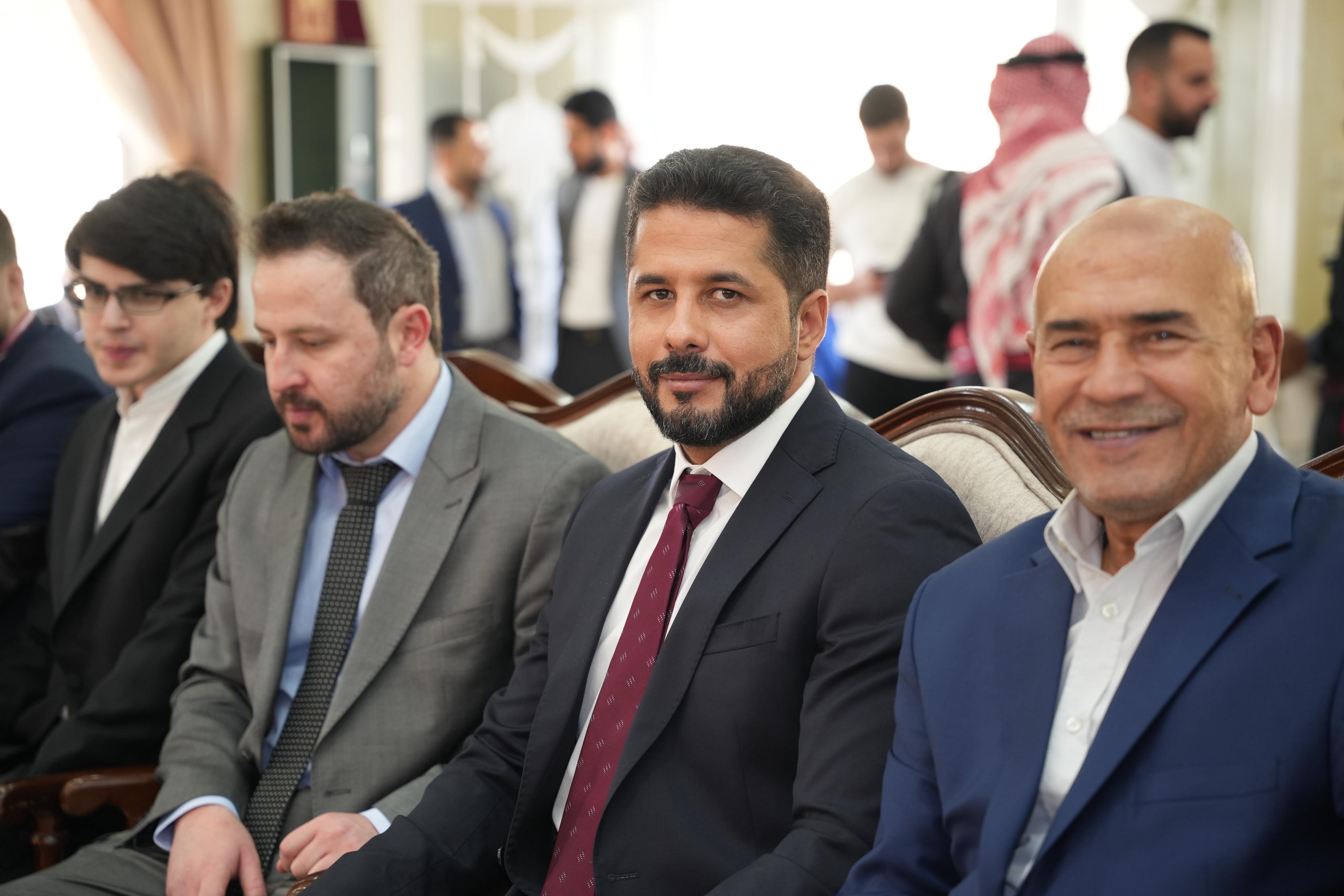 Madar Al-Saa Images 0.8883916621840636