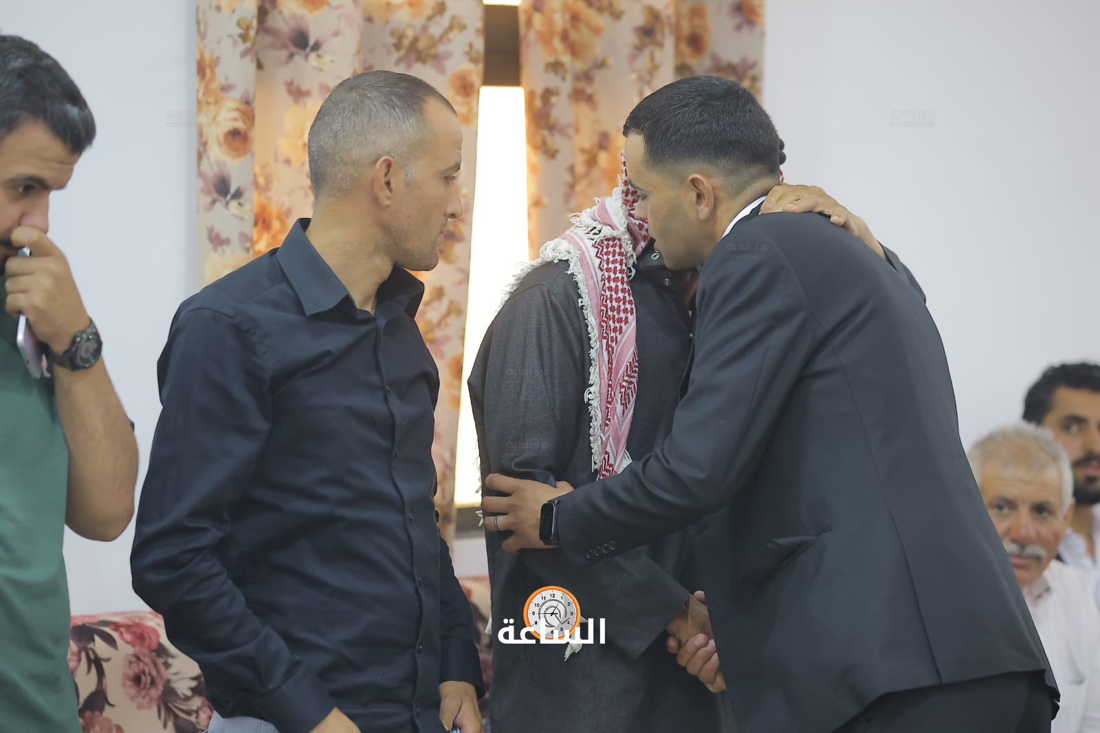 Madar Al-Saa Images 0.5509091741458153