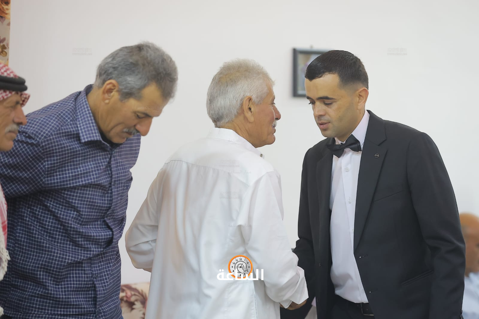 Madar Al-Saa Images 0.8233978656147656