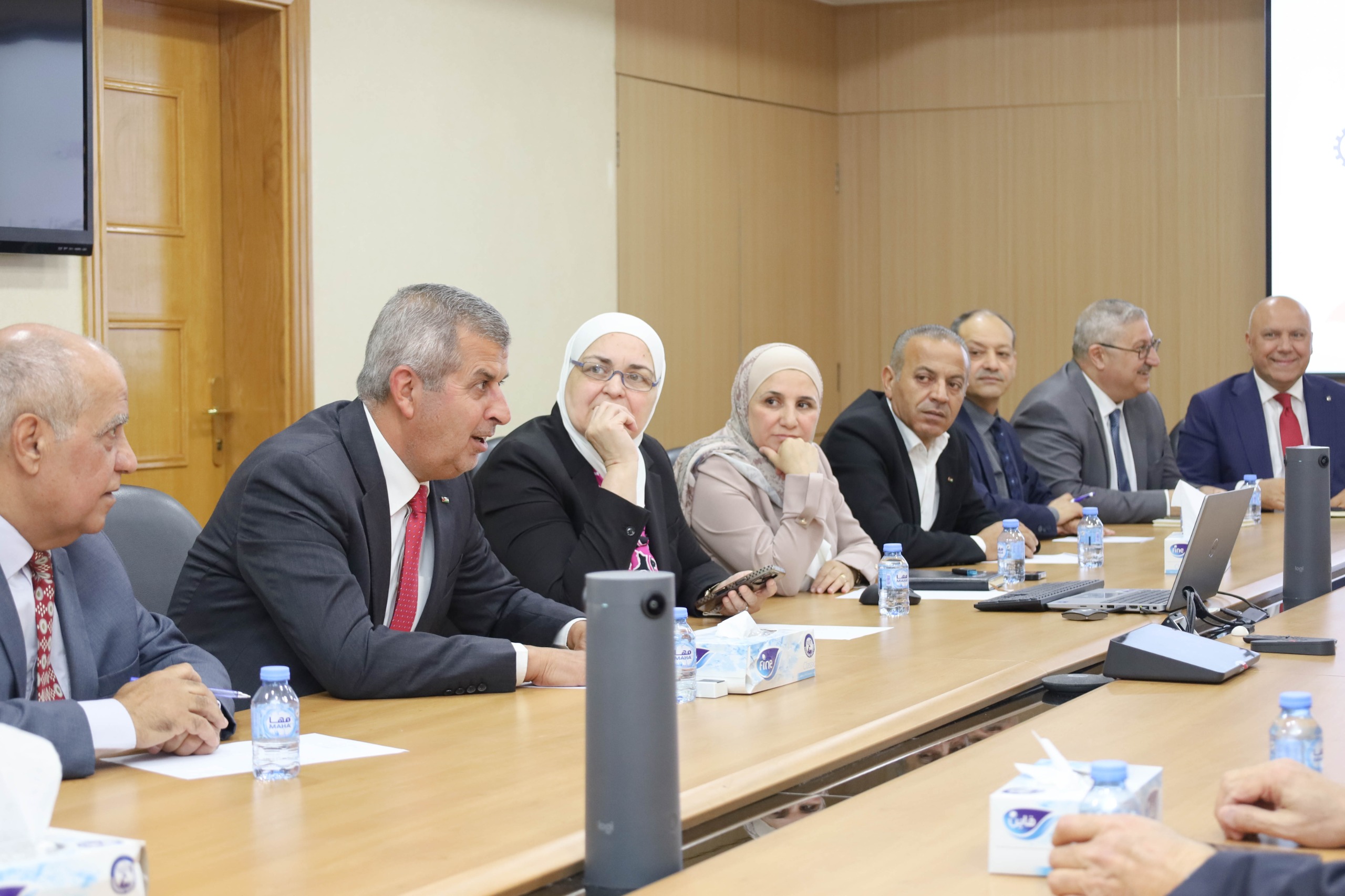 Madar Al-Saa Images 0.030622600450208037
