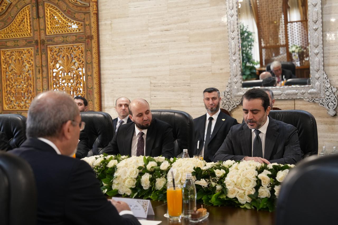 Madar Al-Saa Images 0.19011807913800205