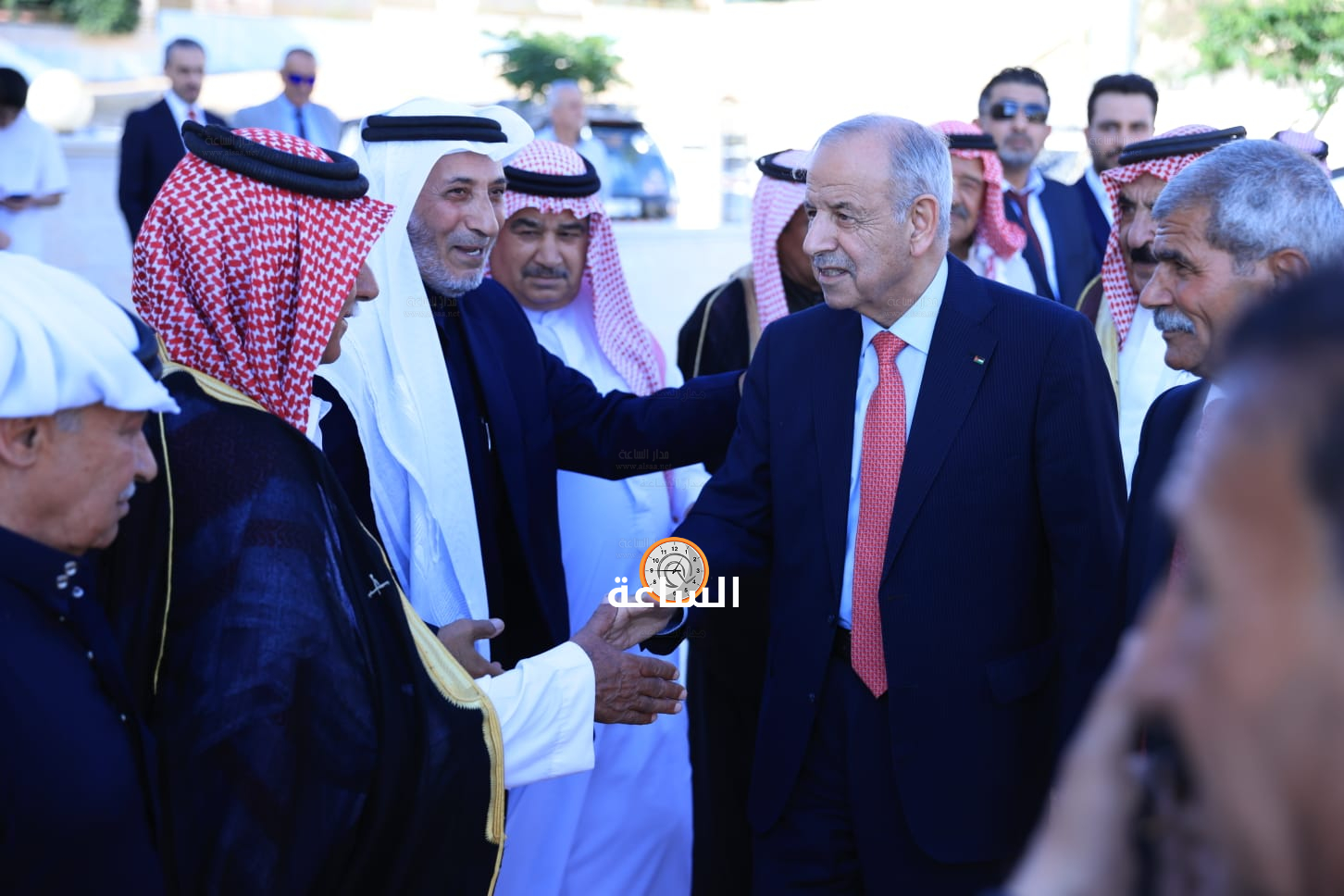 Madar Al-Saa Images 0.6396037772824635