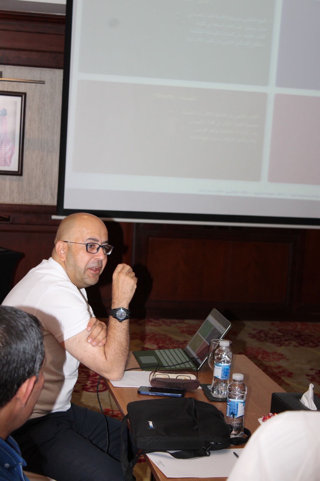 Madar Al-Saa Images 0.49660372458643