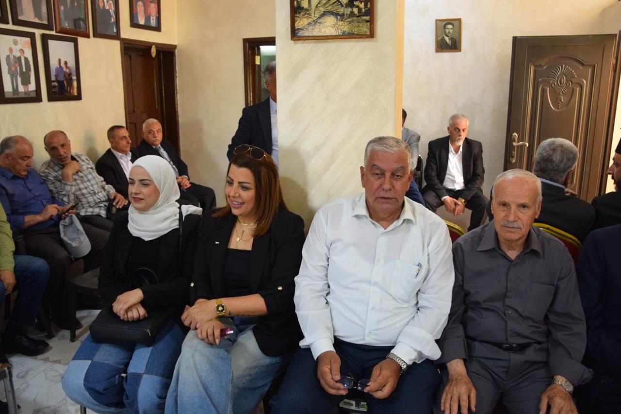 Madar Al-Saa Images 0.4688455588206547