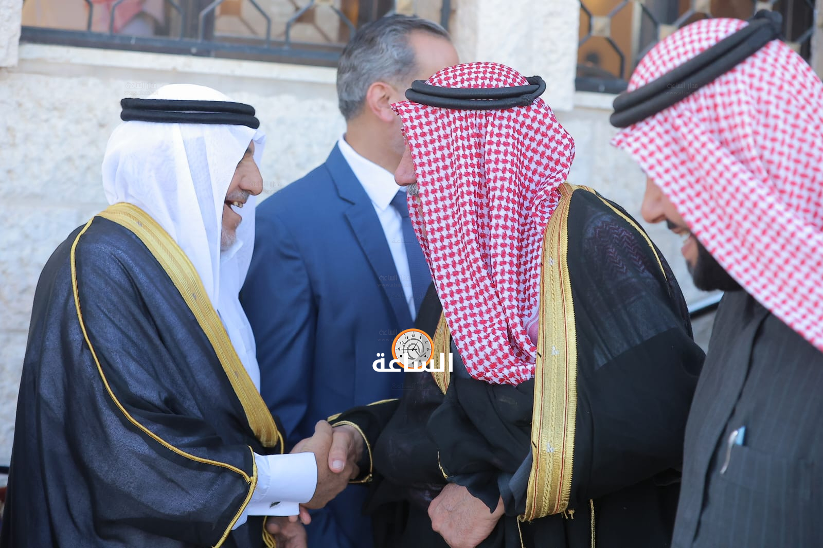 Madar Al-Saa Images 0.11723537978619847