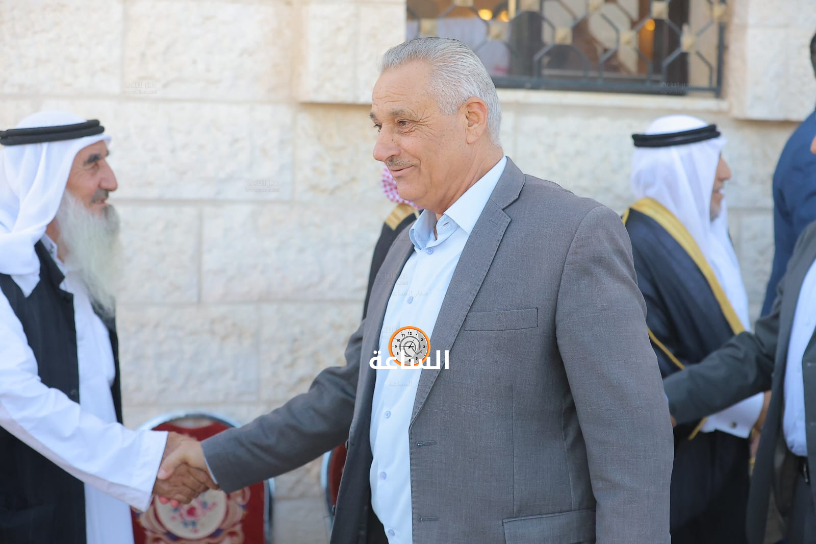 Madar Al-Saa Images 0.9322290558912872