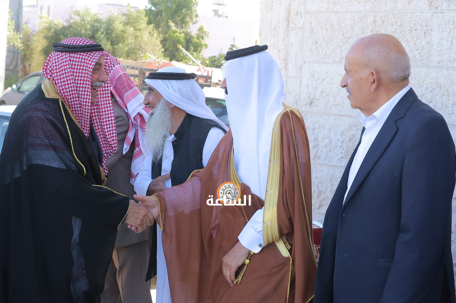 Madar Al-Saa Images 0.9462357712600408