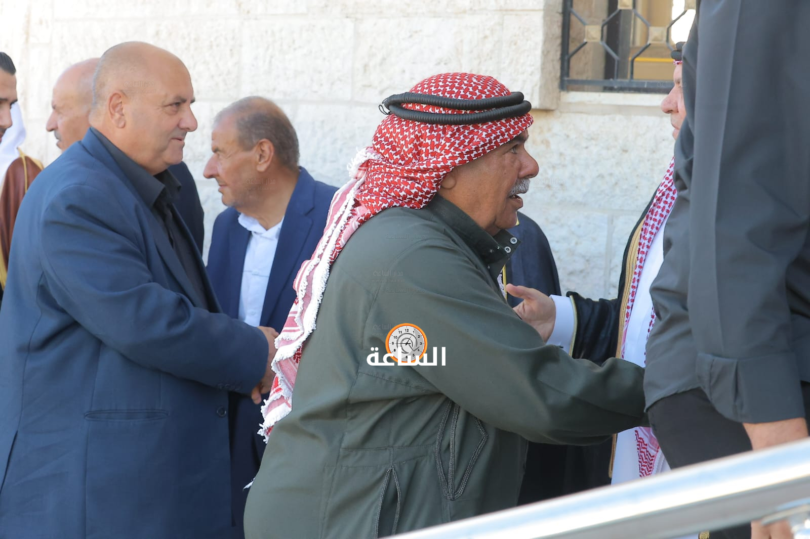 Madar Al-Saa Images 0.43791301645397496