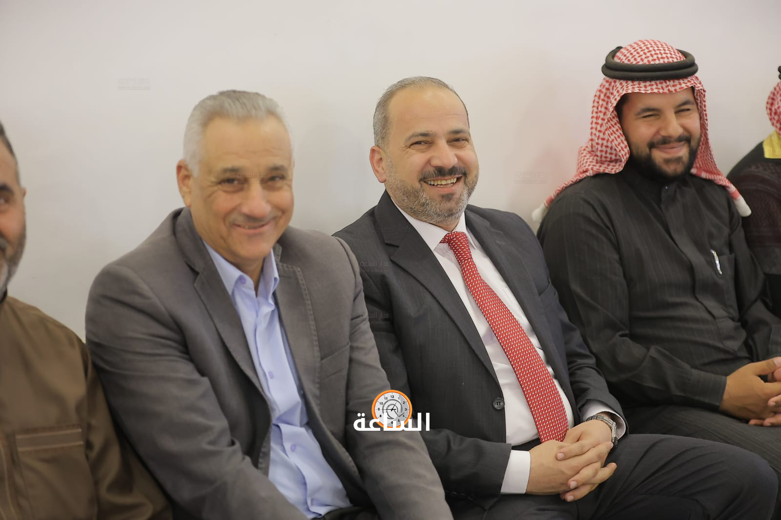 Madar Al-Saa Images 0.9925829823847763