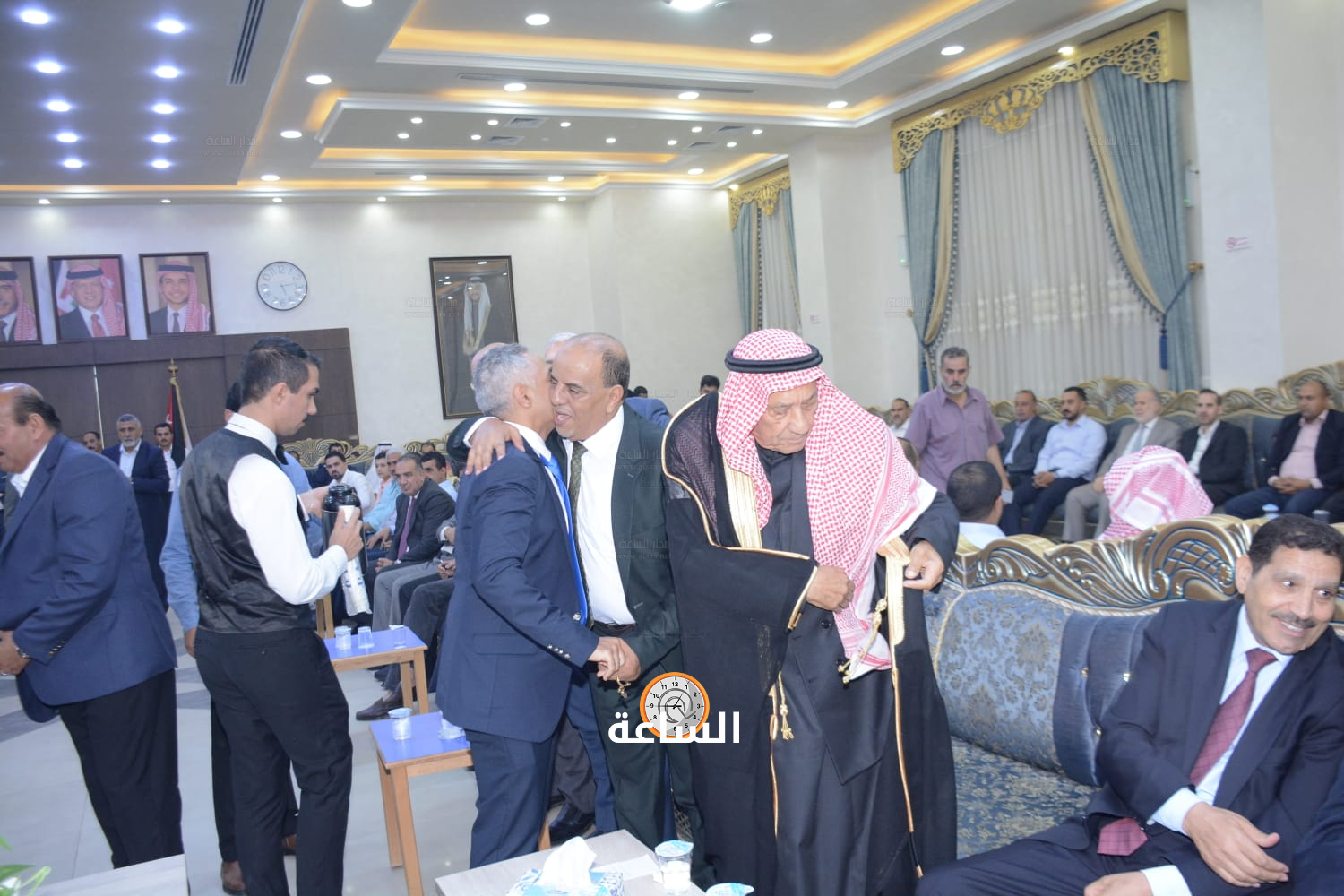 Madar Al-Saa Images 0.7905338233372204