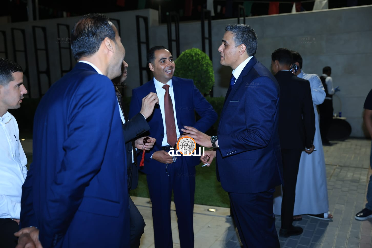 Madar Al-Saa Images 0.36775421476374115