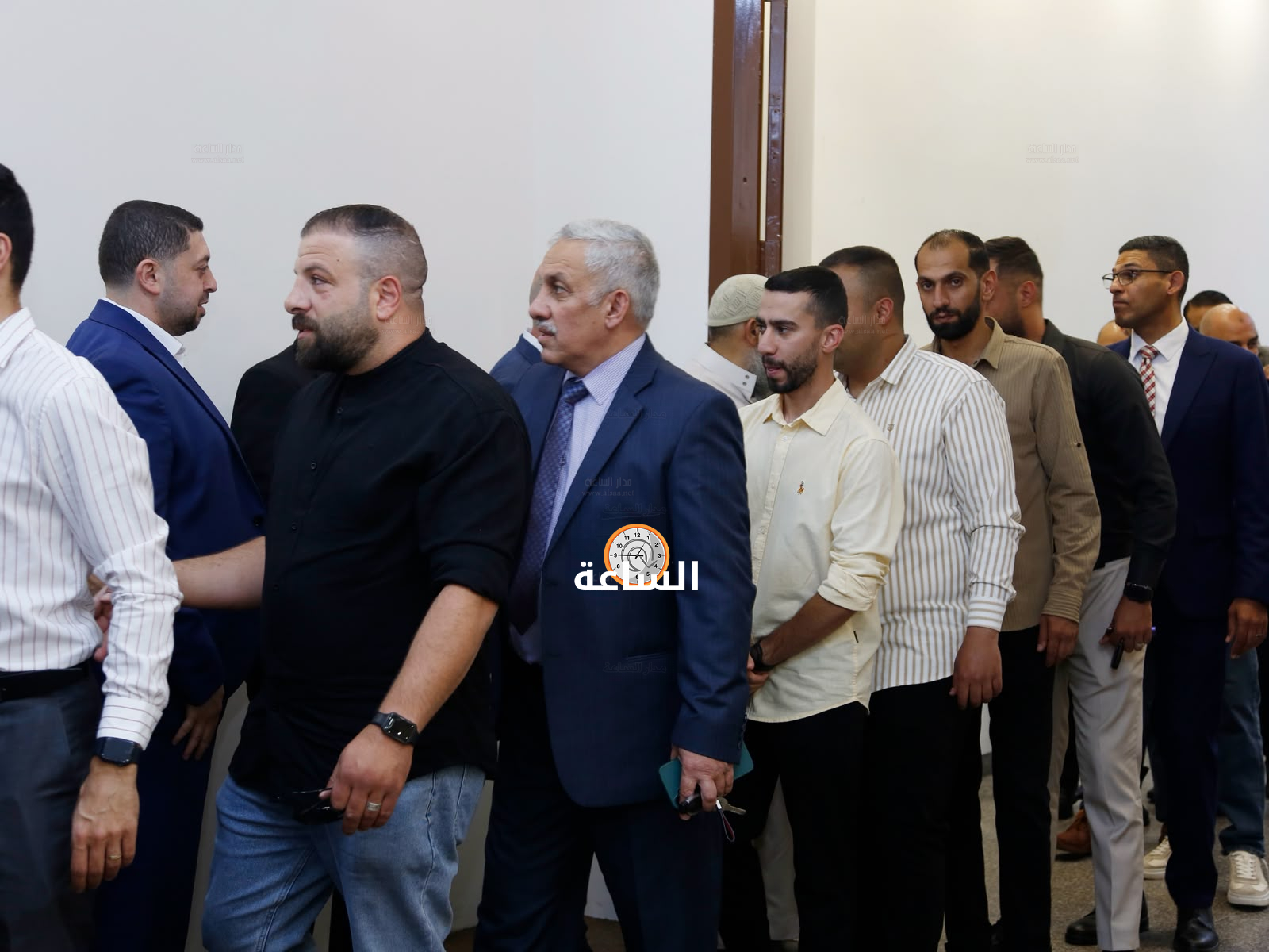 Madar Al-Saa Images 0.49993006468711076