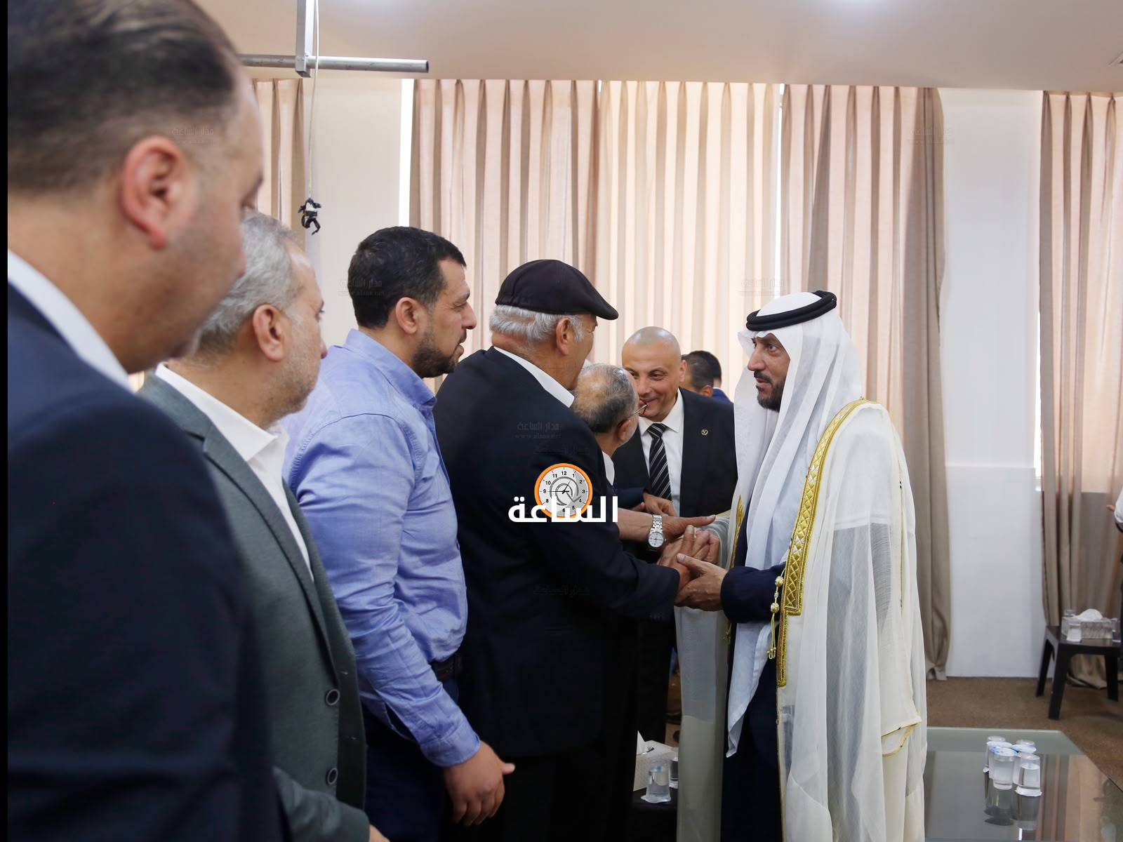 Madar Al-Saa Images 0.20408035570429017
