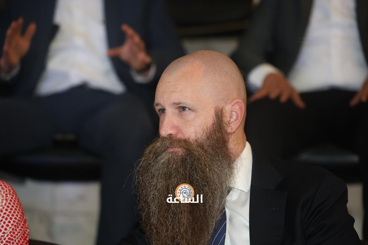 Madar Al-Saa Images 0.5270152286228116