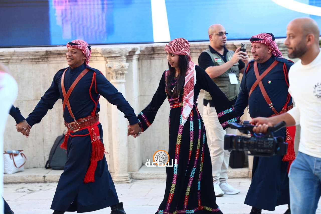Madar Al-Saa Images 0.8860477787020149