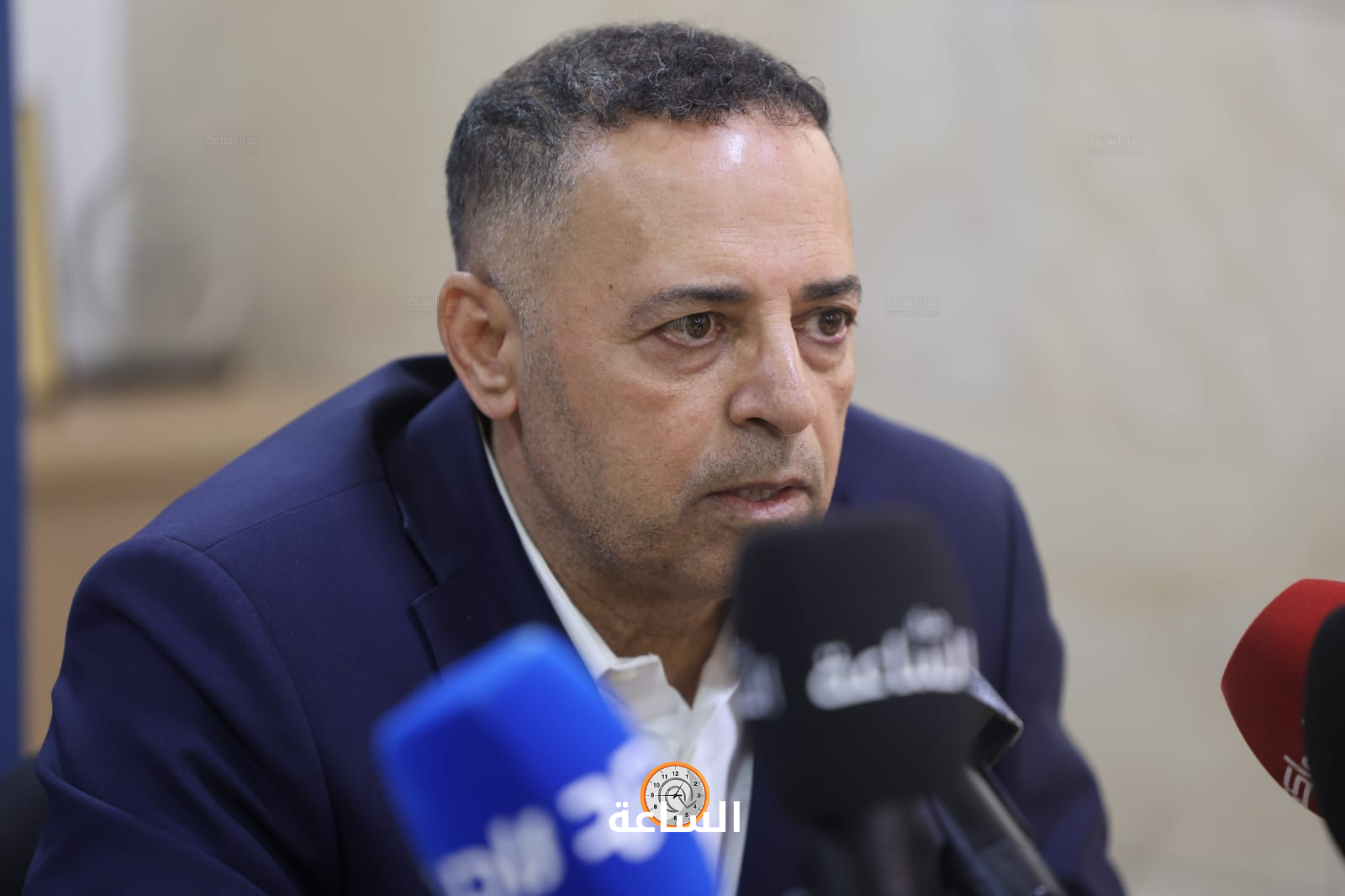 Madar Al-Saa Images 0.44189979326167494