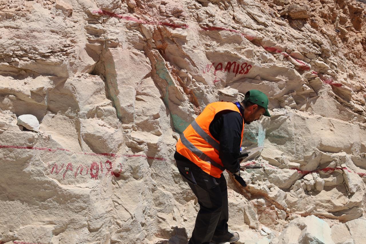 Madar Al-Saa Images 0.633367570758002
