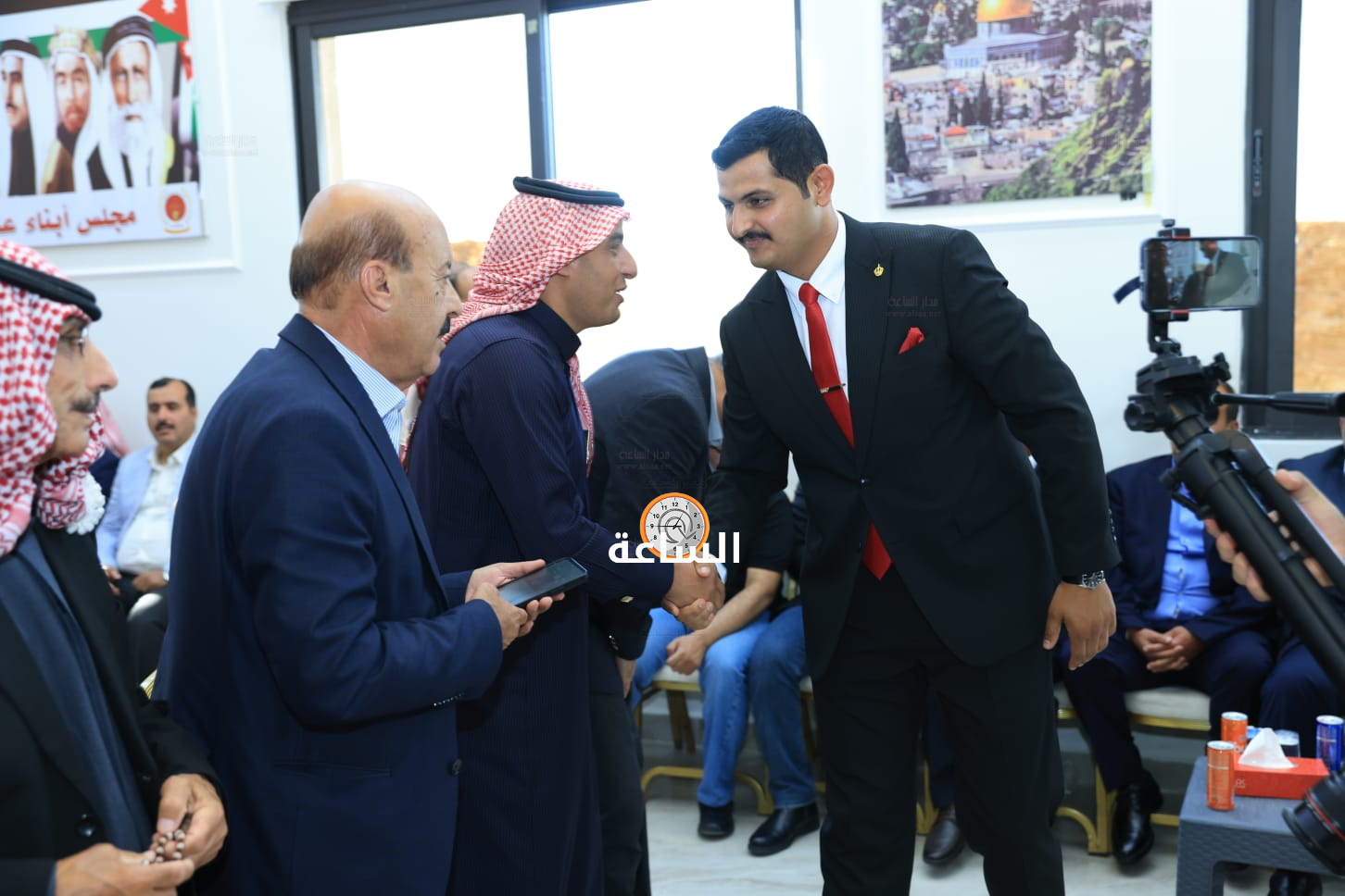Madar Al-Saa Images 0.3542831093073371