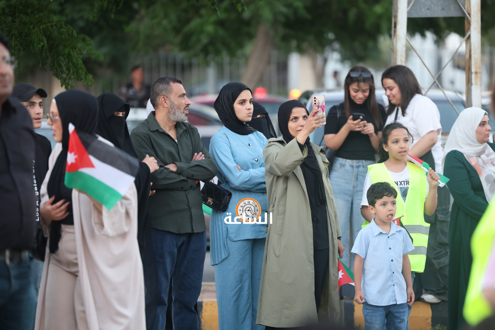 Madar Al-Saa Images 0.637832191488624