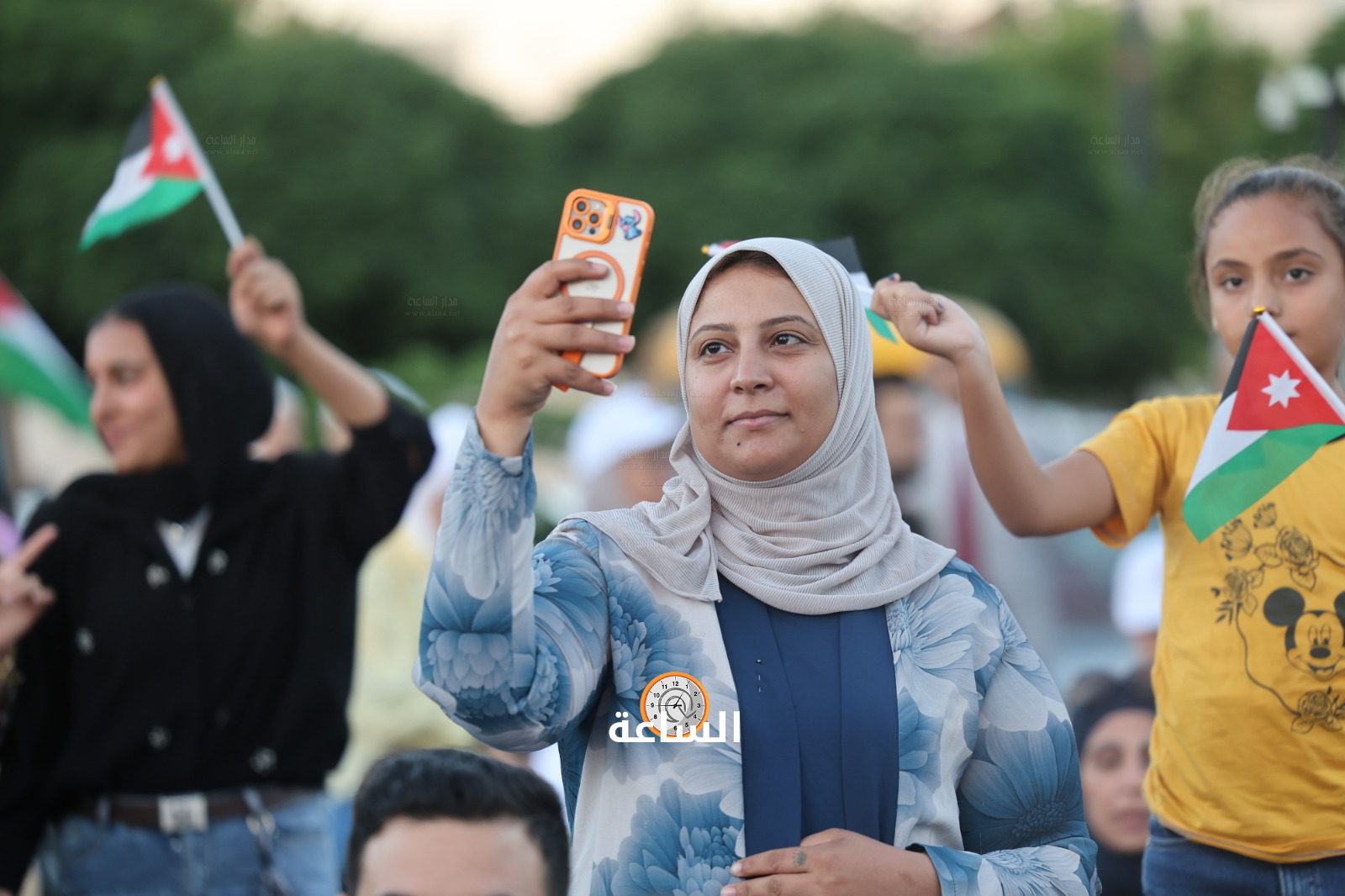 Madar Al-Saa Images 0.46676524657367635