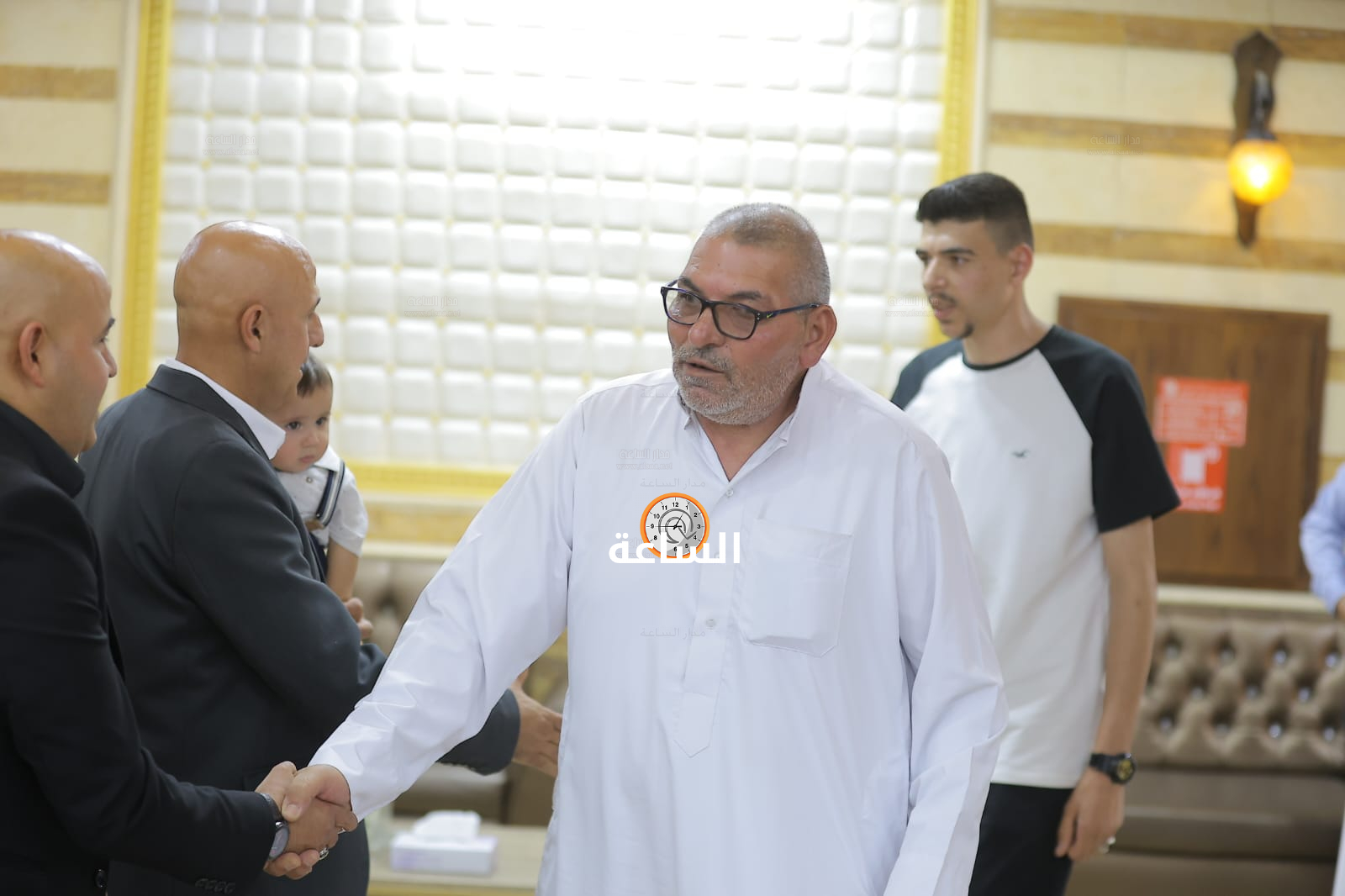 Madar Al-Saa Images 0.7917437320494366