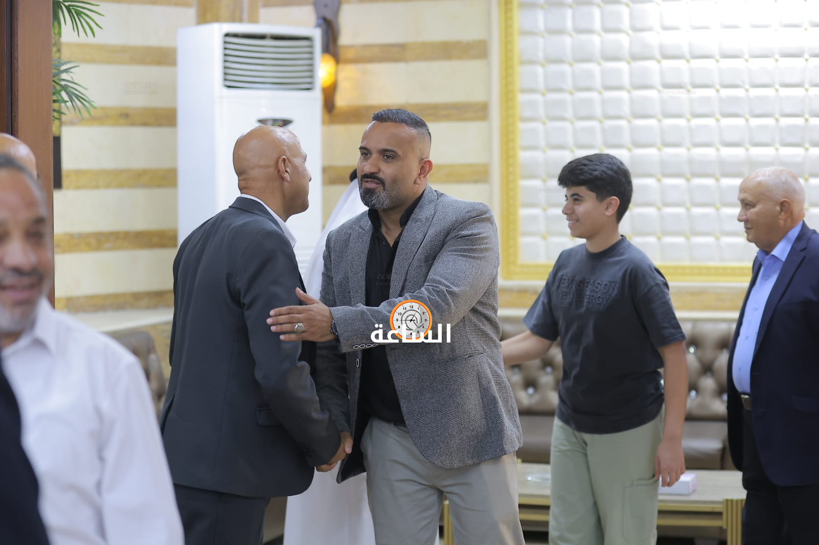 Madar Al-Saa Images 0.14920759827719499