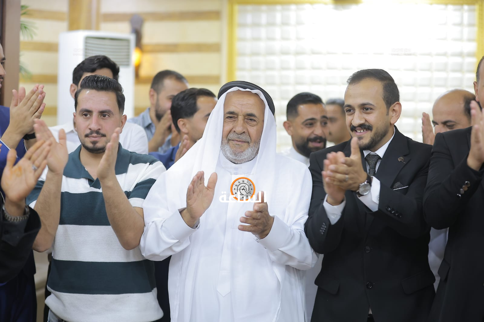 Madar Al-Saa Images 0.3841898471537364