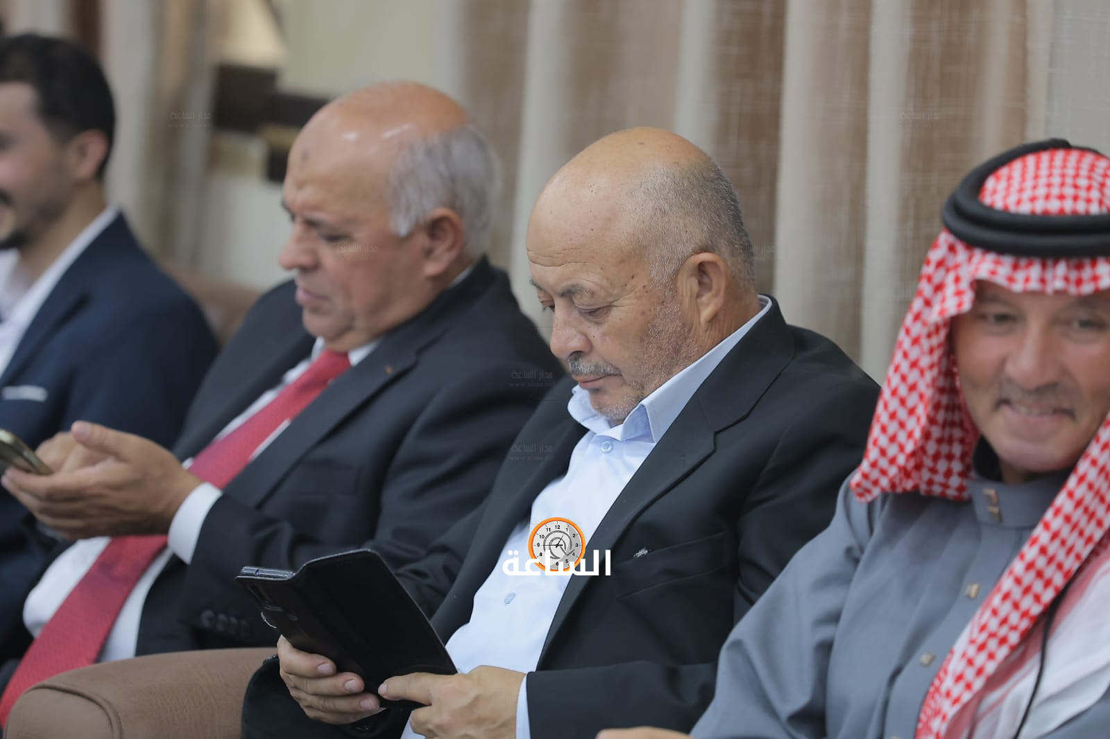 Madar Al-Saa Images 0.9702474843899943