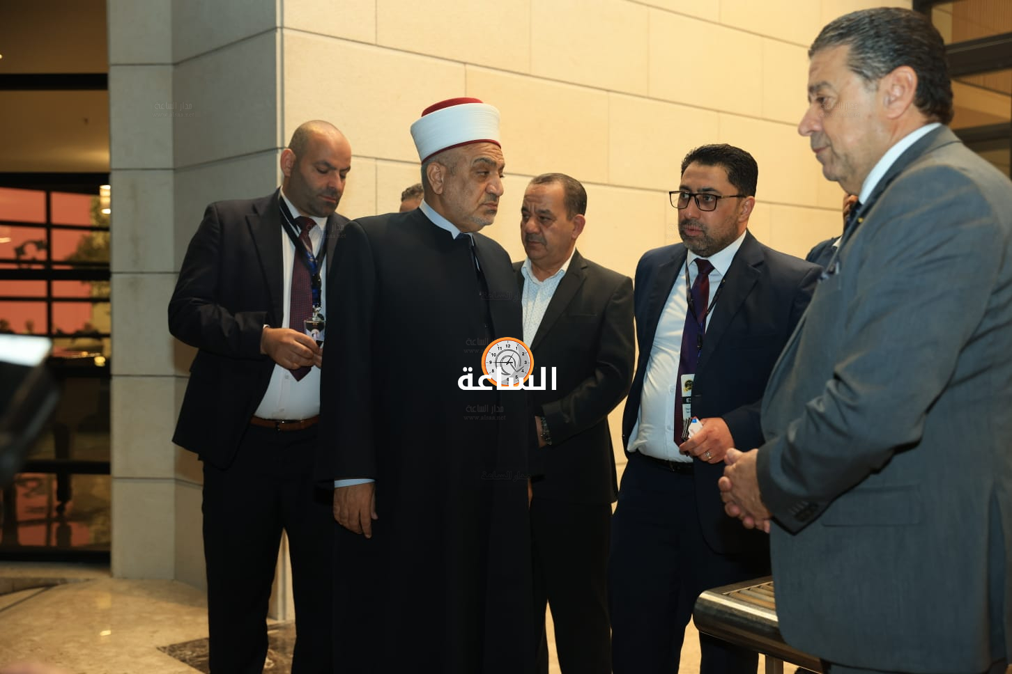 Madar Al-Saa Images 0.1635396234913622