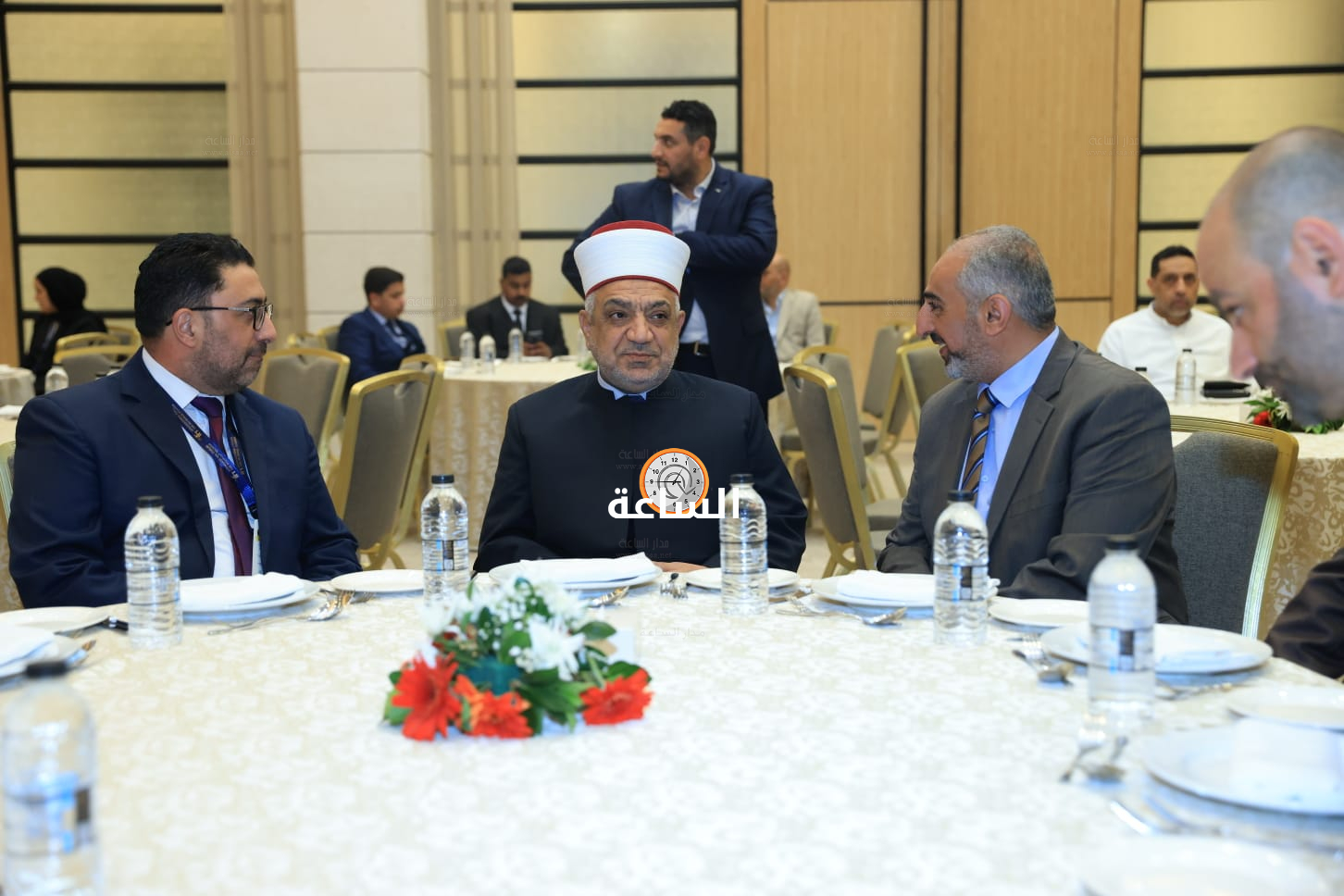 Madar Al-Saa Images 0.7445076838109111