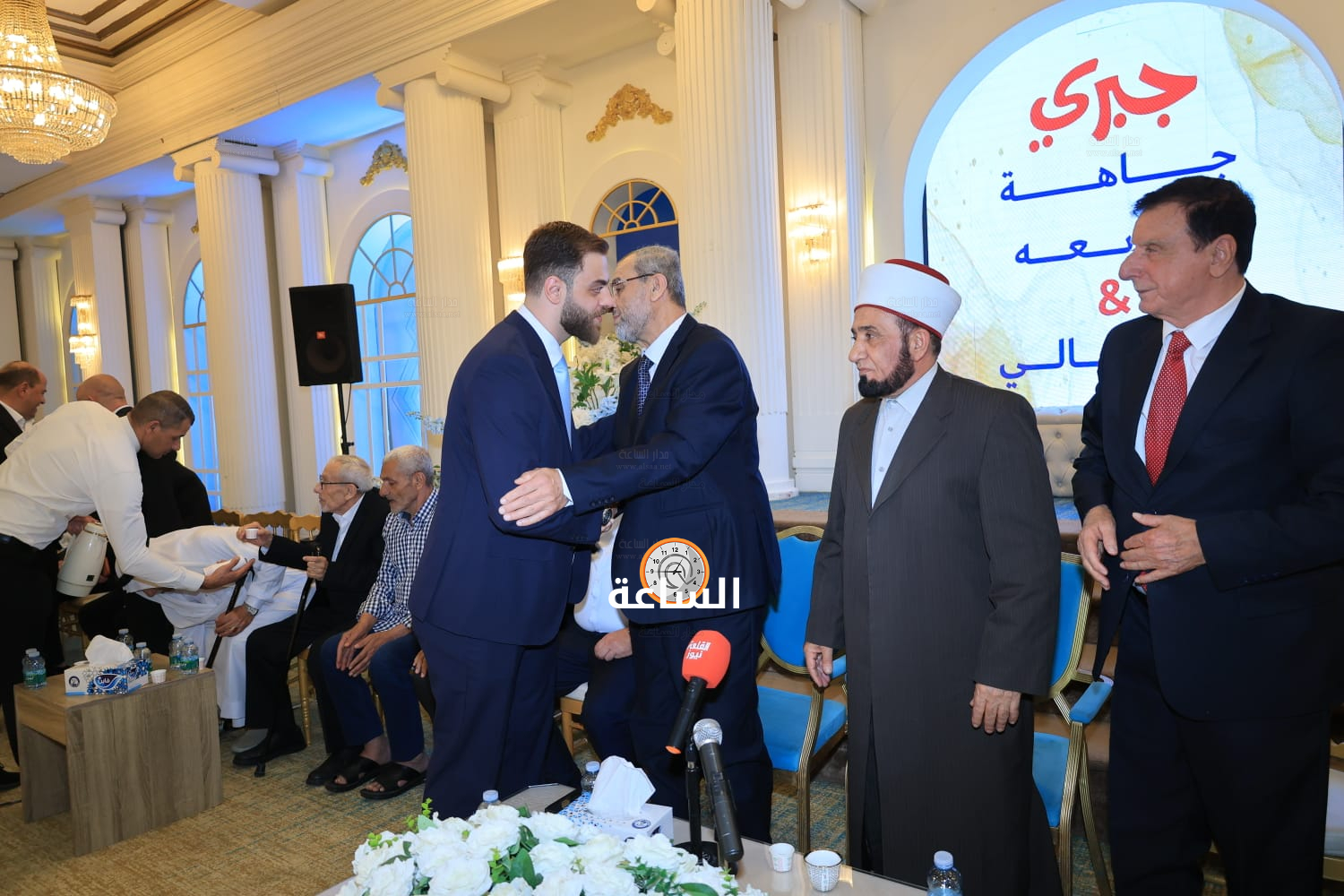 Madar Al-Saa Images 0.895898661632178