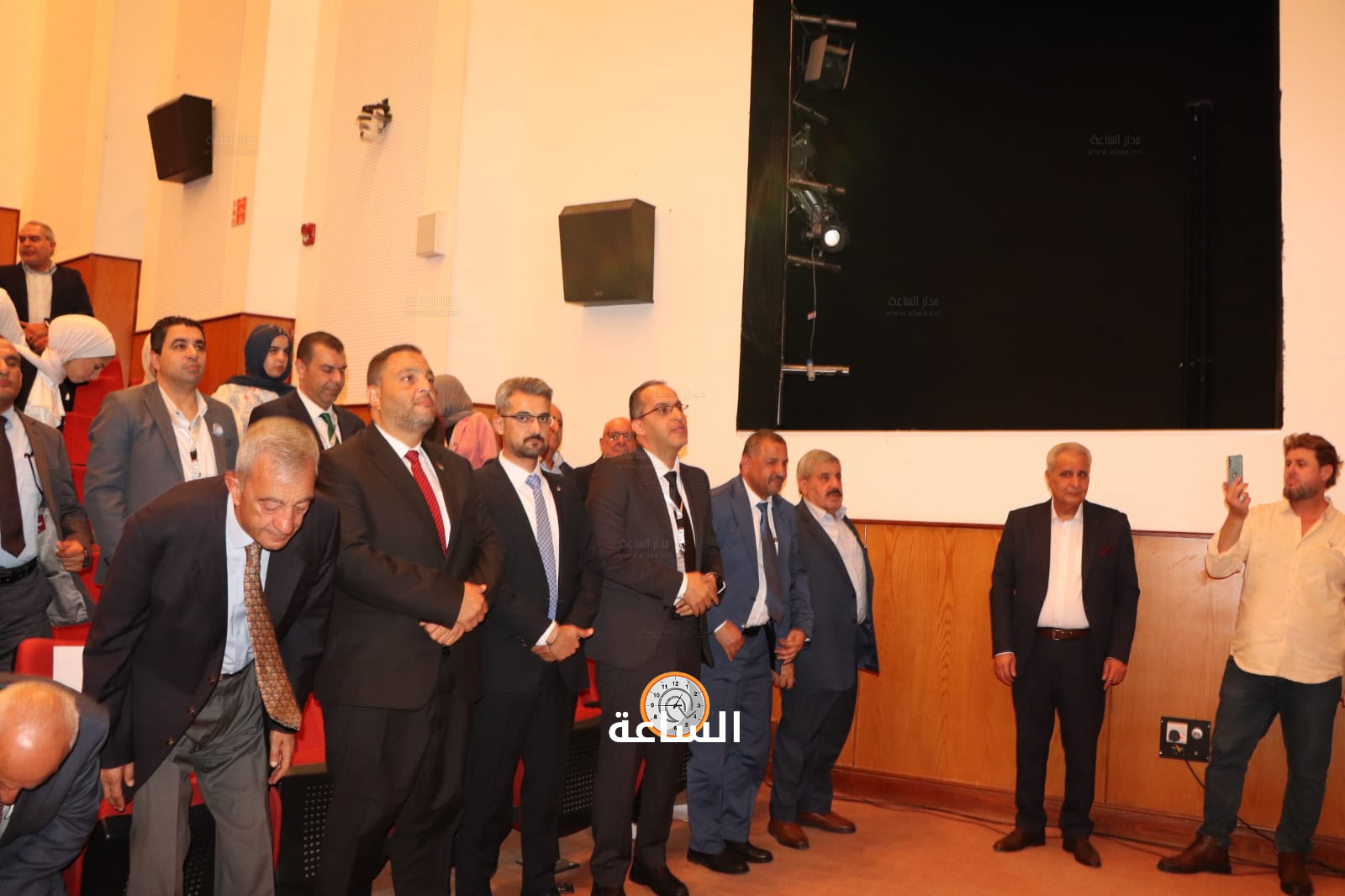 Madar Al-Saa Images 0.032187420989939985