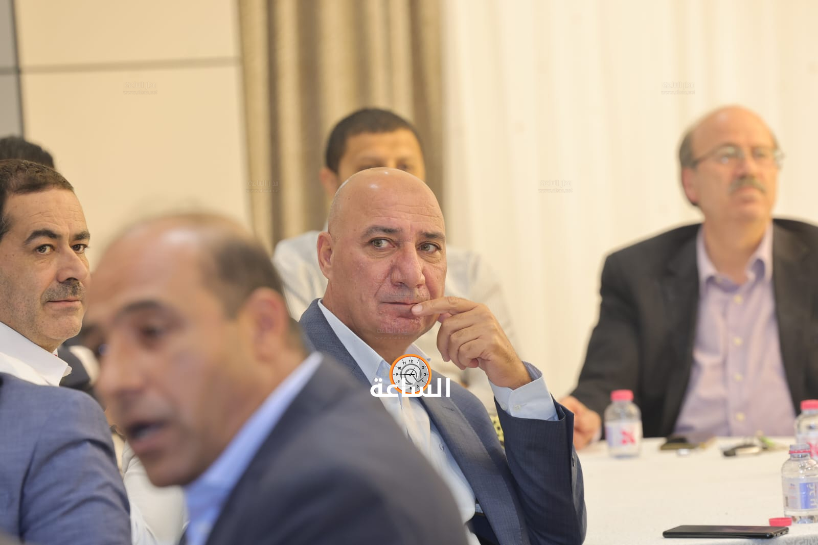 Madar Al-Saa Images 0.9437575345428147