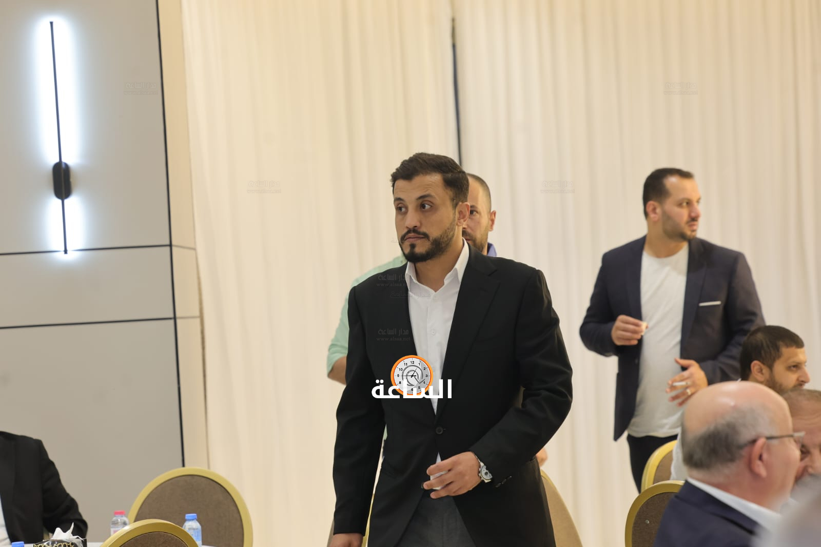 Madar Al-Saa Images 0.2844067441310092