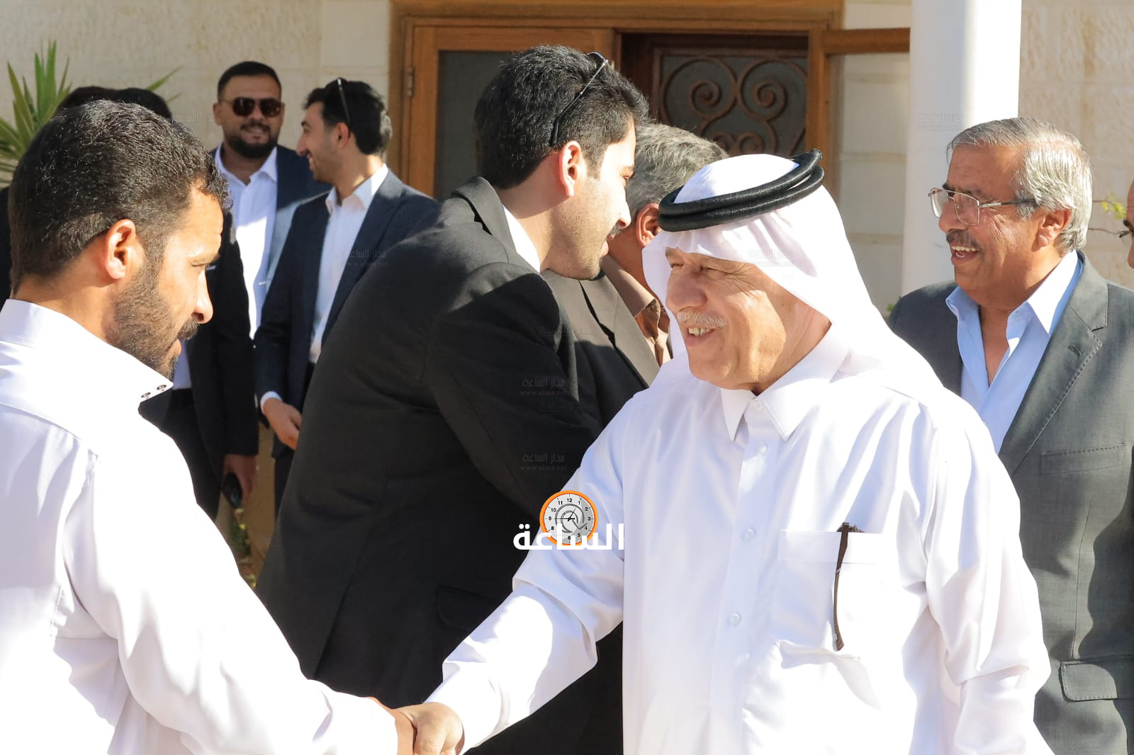 Madar Al-Saa Images 0.2495318936935449