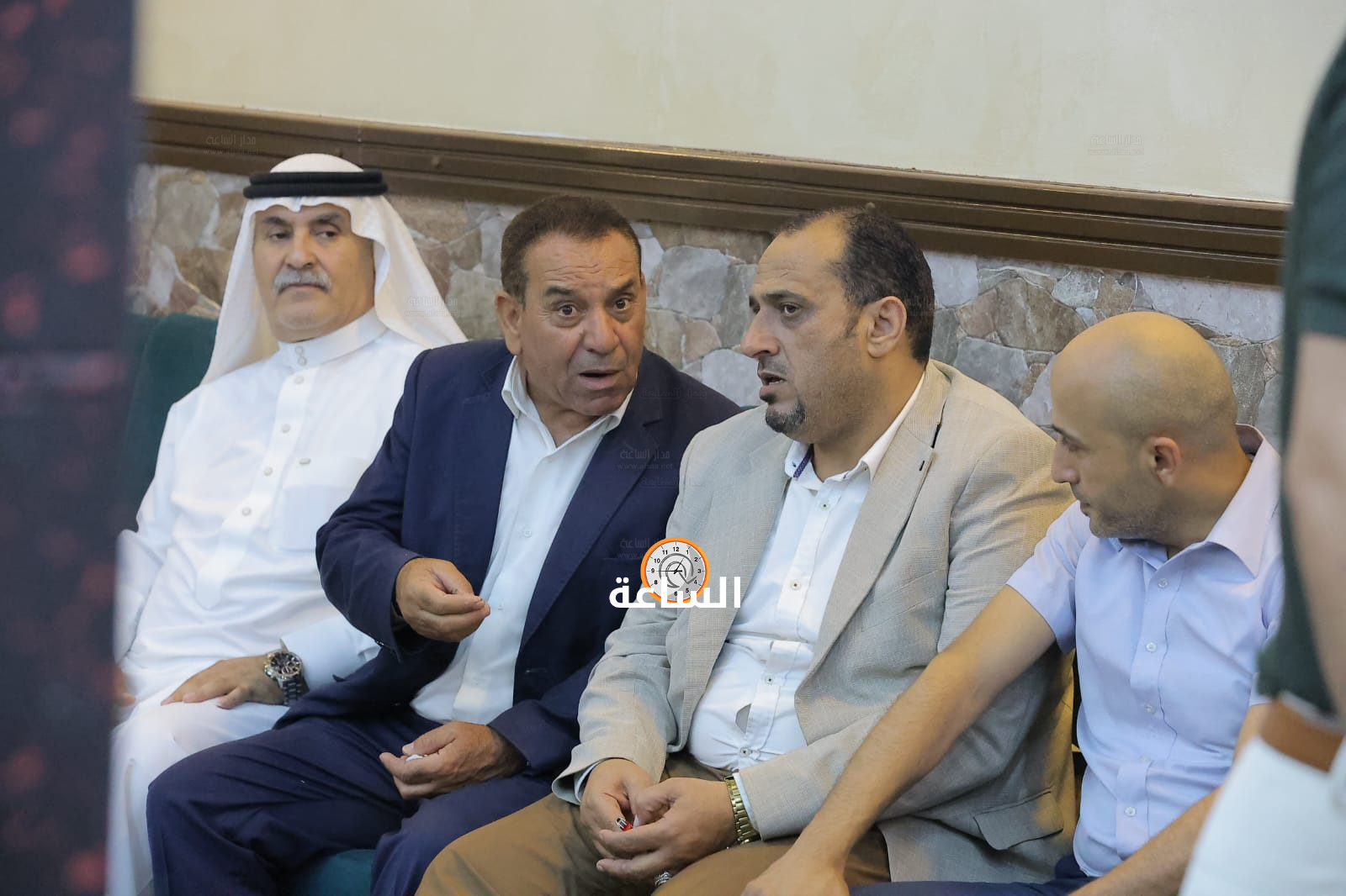 Madar Al-Saa Images 0.1343239226278039