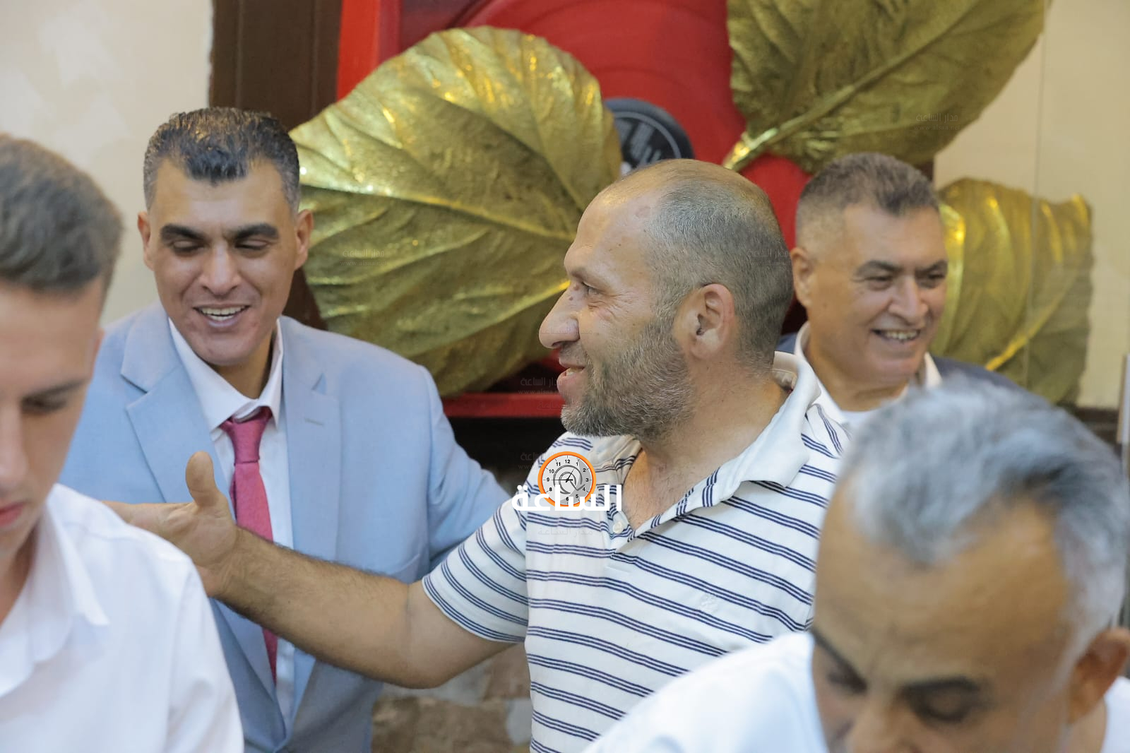 Madar Al-Saa Images 0.4922765363761923