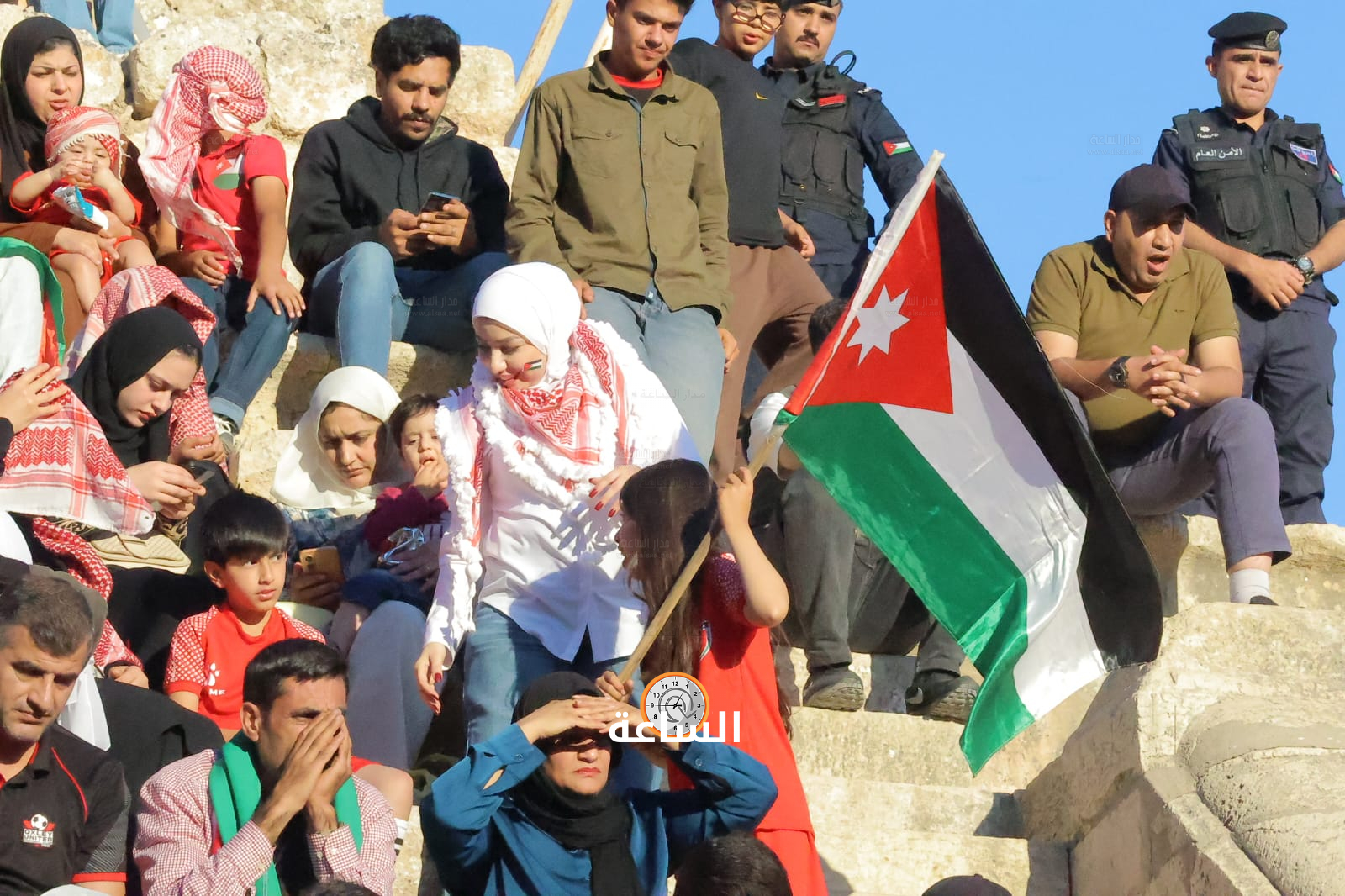 Madar Al-Saa Images 0.8370814646734962