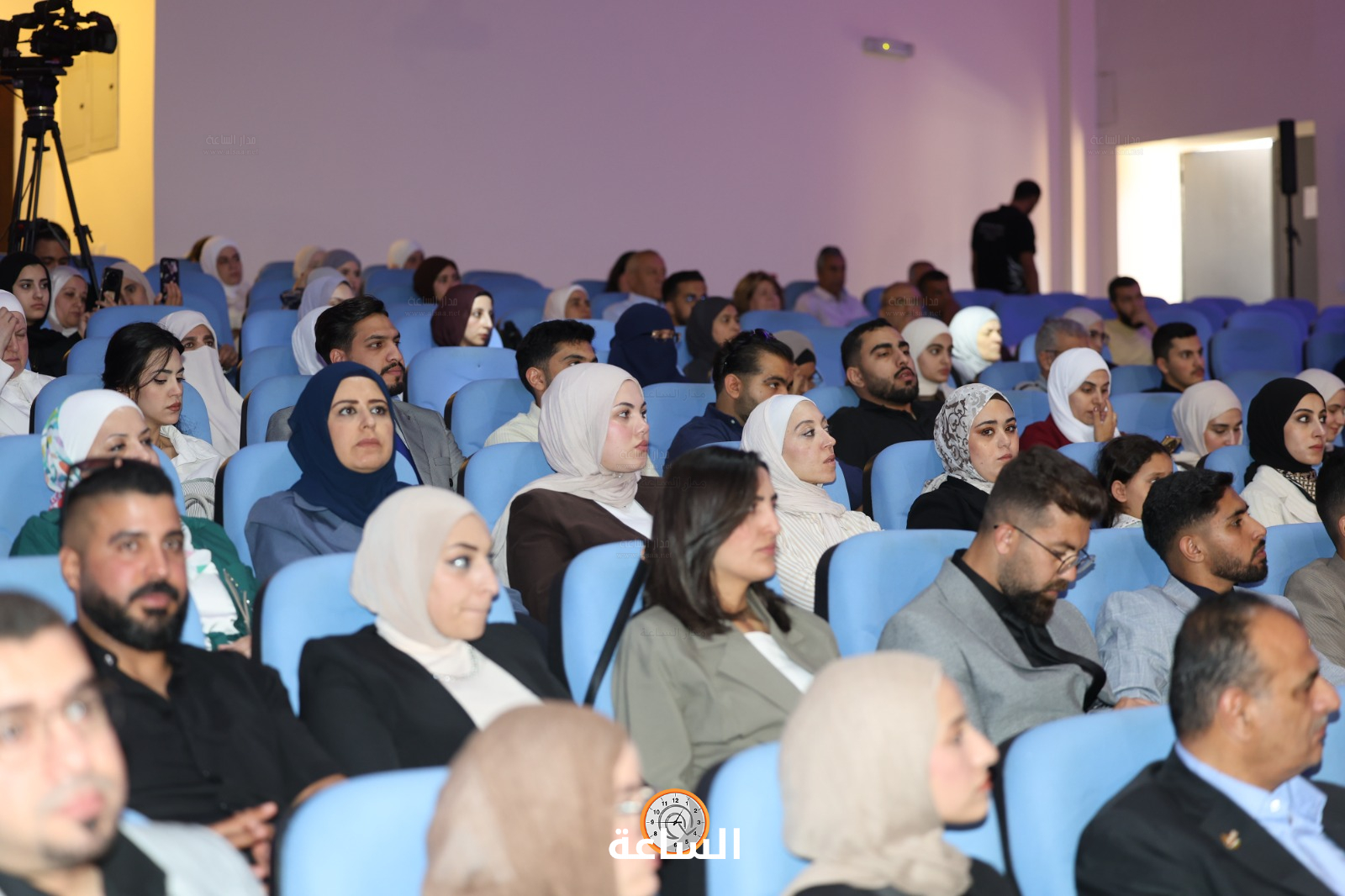 Madar Al-Saa Images 0.7537144046037415